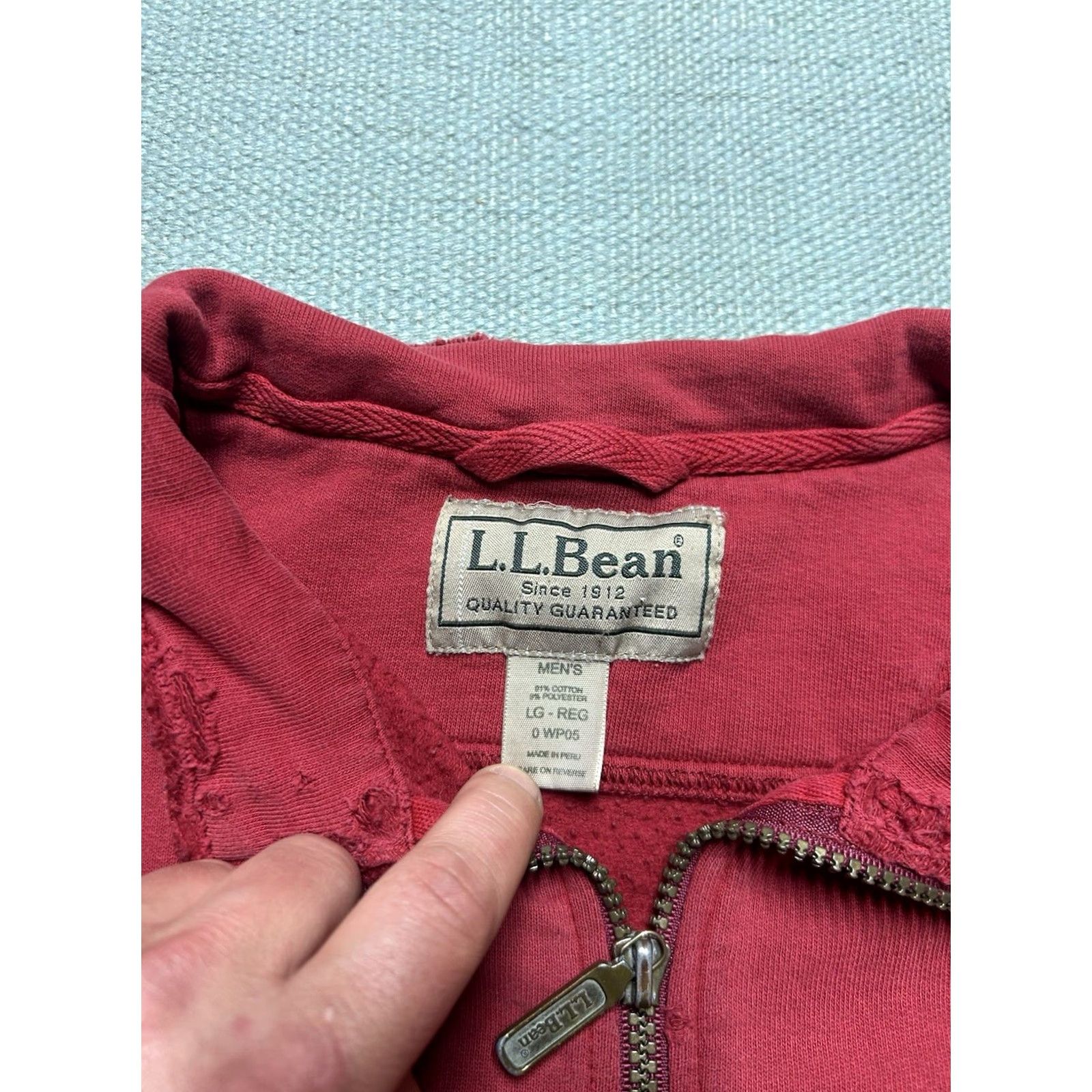 Vintage VINTAGE L.L.Bean Sweatshirt Collared Red Large Distressed Thrashed Cotton Pullover Mens Shirt Size US L / EU 52-54 / 3 - 4 Thumbnail