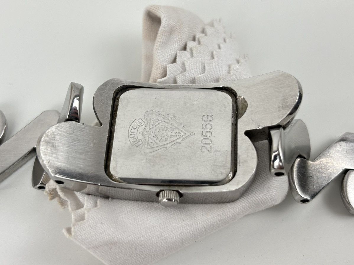 Designer × Gucci × Paolo Gucci RARE 2055G Swiss Made Stainless Steel ZigZag Bracelet Quartz Wristwatch Size ONE SIZE - 21 Thumbnail