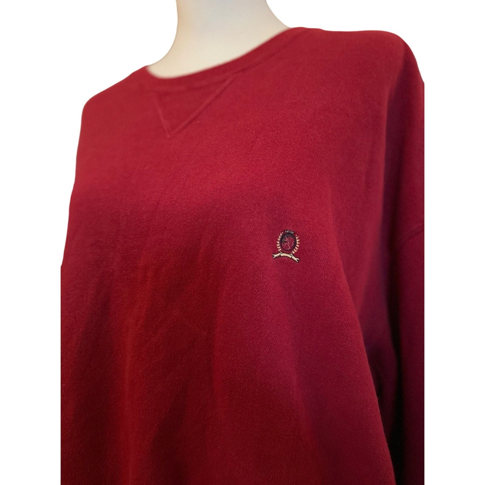 Tommy Hilfiger Tommy Hilfiger Vintage Red Crewneck Sweater, Size XXL Size US XXL / EU 58 / 5 - 1 Thumbnail