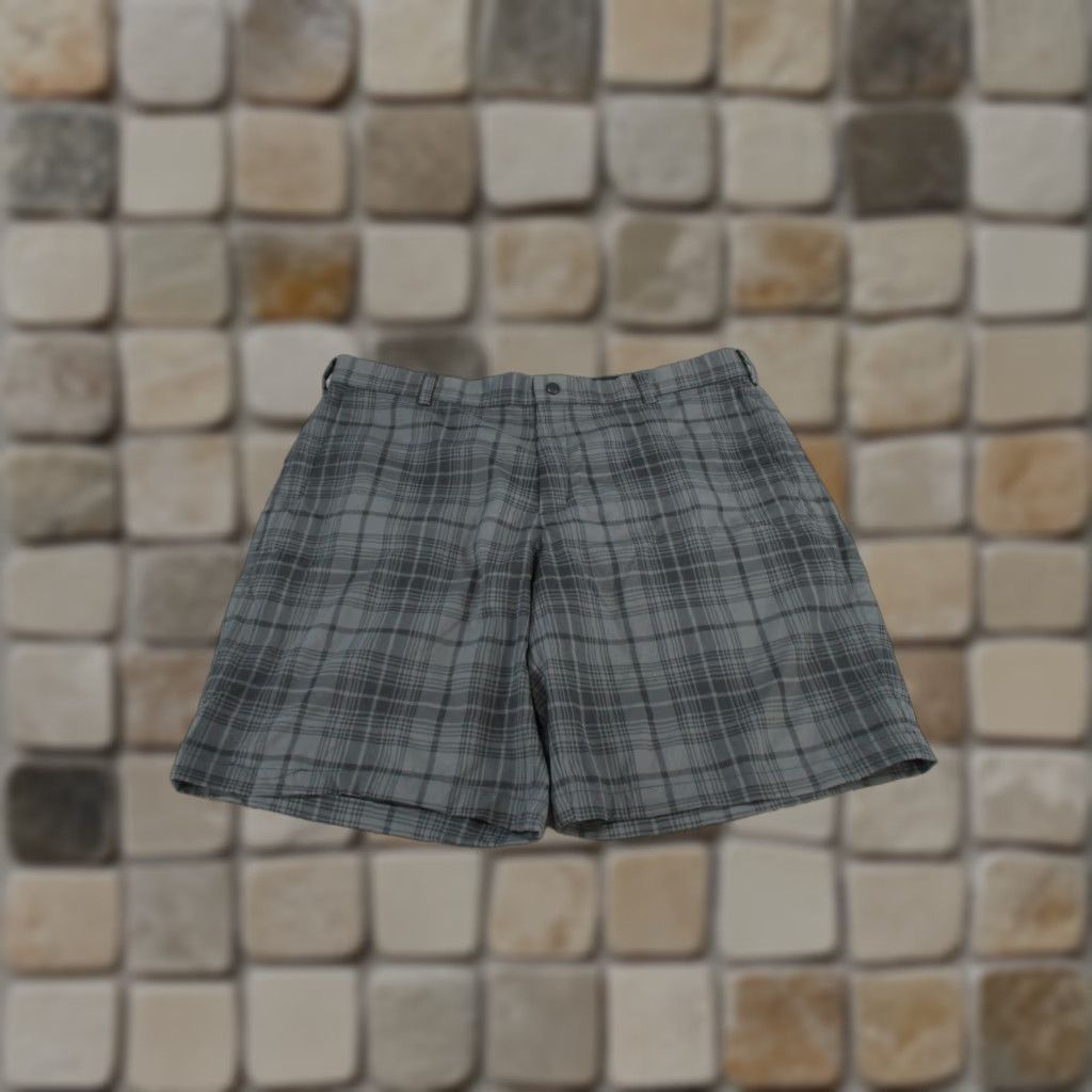 Nike Nike Golf Shorts Mens 38 Dri Fit Tour Performance Gray & Black Plaid Chinos Size US 38 / EU 54 - 1 Thumbnail