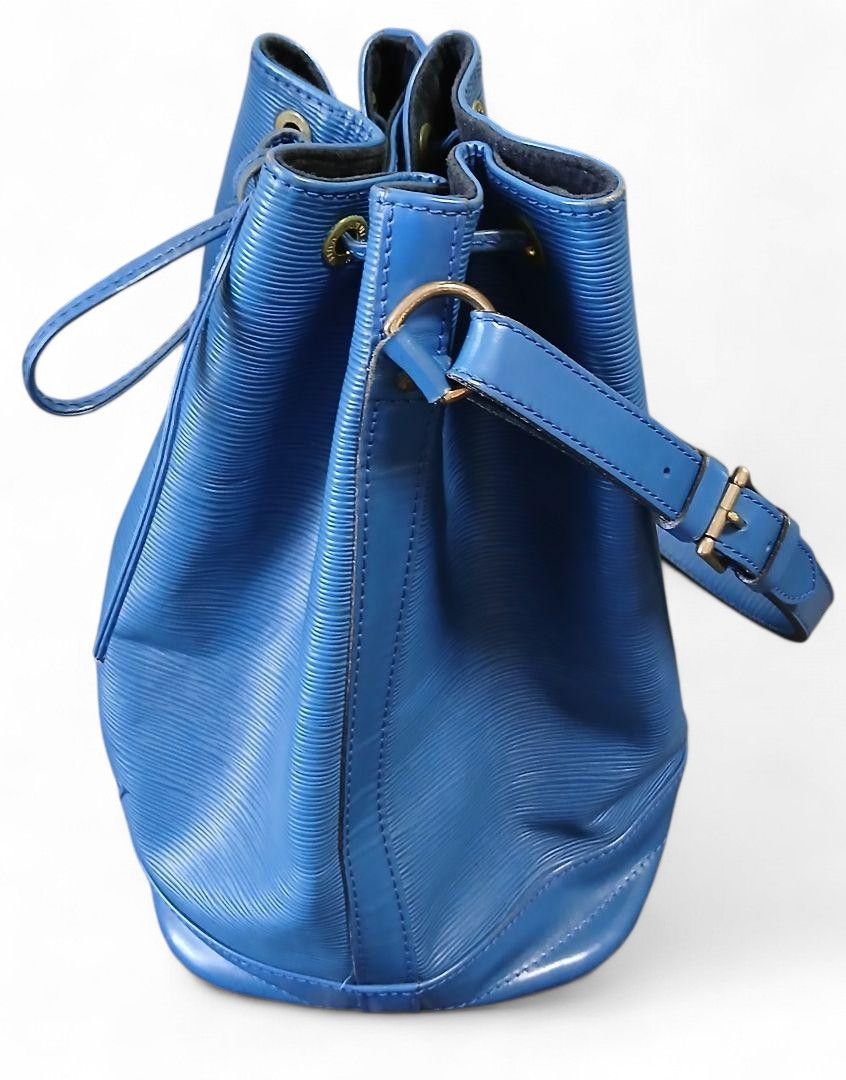 Louis Vuitton Louis Vuitton - Epi Noe Shoulder Bag Bucket Blue Leather Size ONE SIZE - 8 Thumbnail