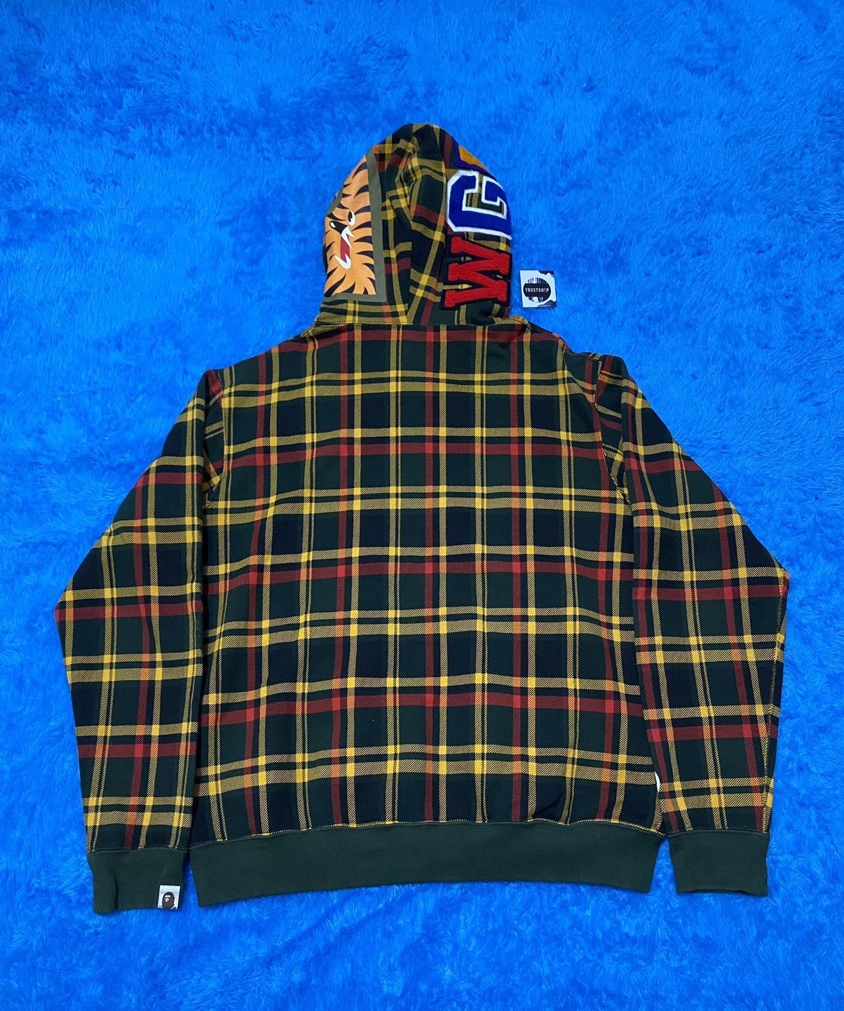 Bape 🔥isetan limited model🔥 Bape Shark Fullzip Hoodie Size US M / EU 48-50 / 2 - 2 Thumbnail