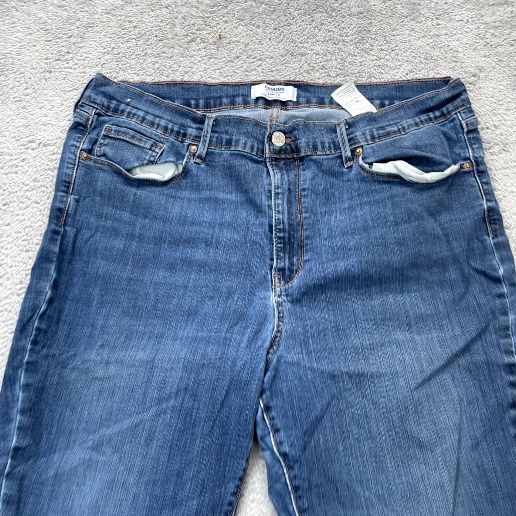 Levi's Levis Jeans Womens 18M Blue Denizen Straight Leg Denim Cotton Spandex High Rise 5-Pocket Design Size 40" / US 18 - 6 Thumbnail