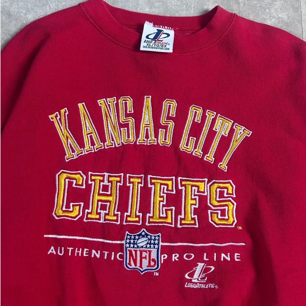 Logo Athletic 90's Vintage Kansas City Chiefs Embroidered Red Crewneck -XL Size US XL / EU 56 / 4 - 3 Thumbnail