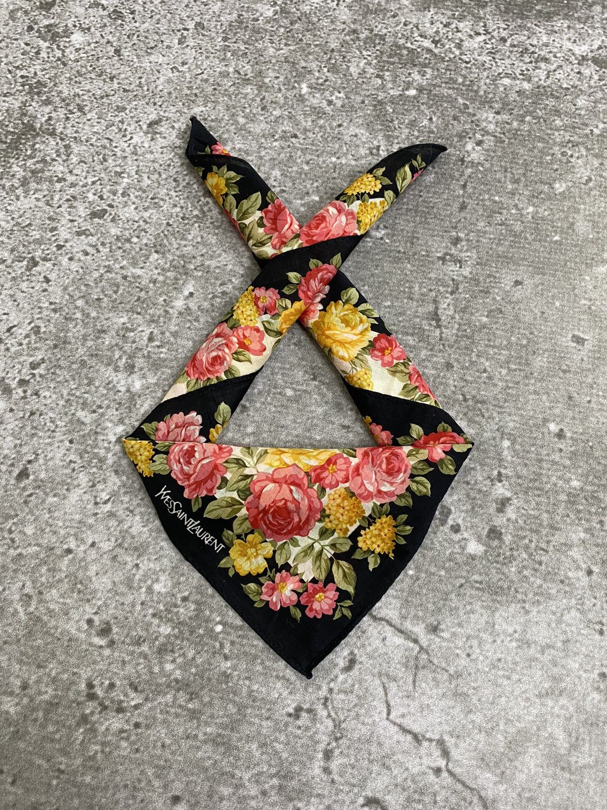 Yves Saint Laurent Yves Saint Laurent Handkerchief / Bandana / Neckerchief Size ONE SIZE - 1 Thumbnail