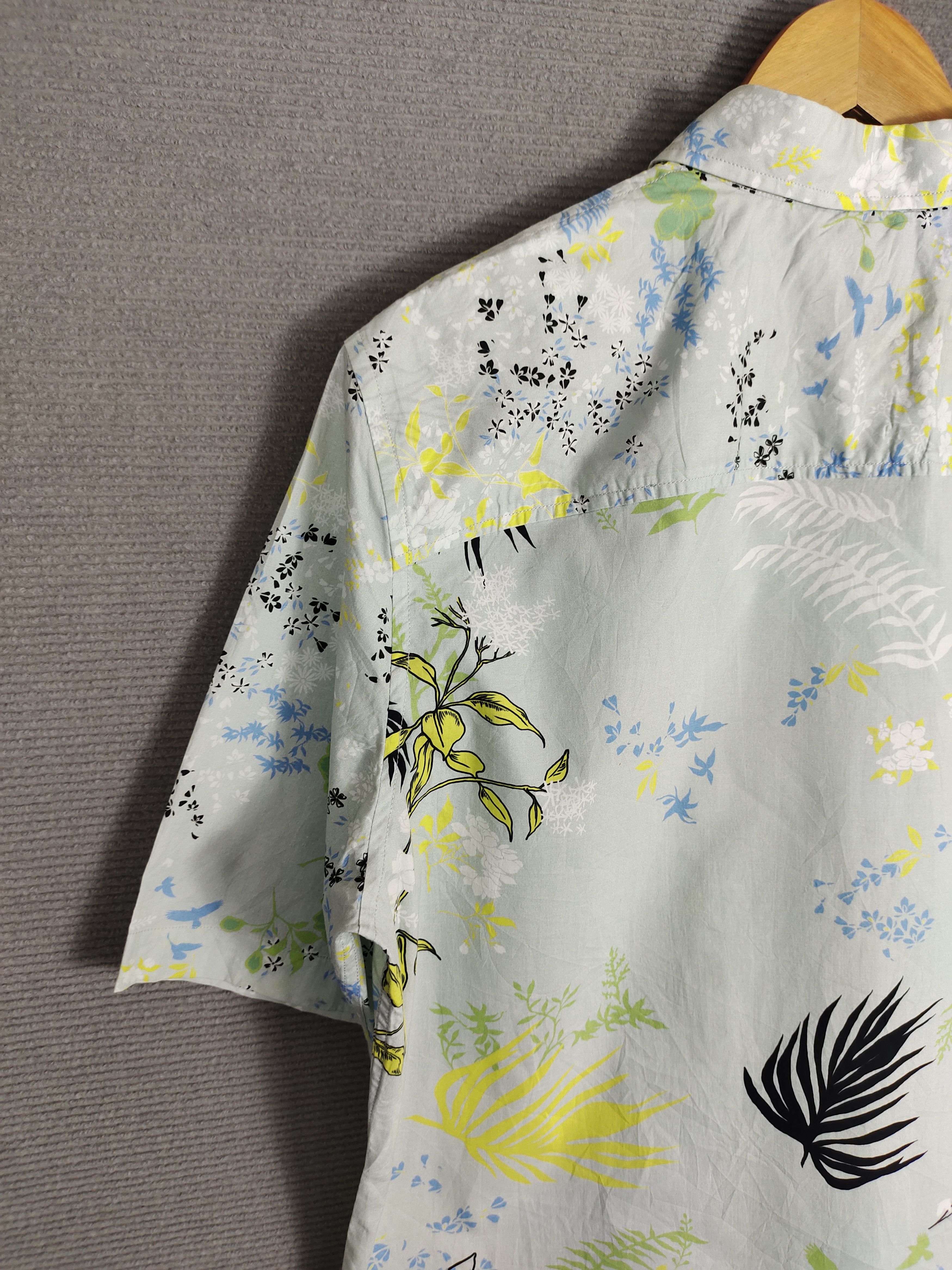 Diesel Vintage Y2k Diesel Flower Printed Oversize Shirt Size US S / EU 44-46 / 1 - 11 Thumbnail