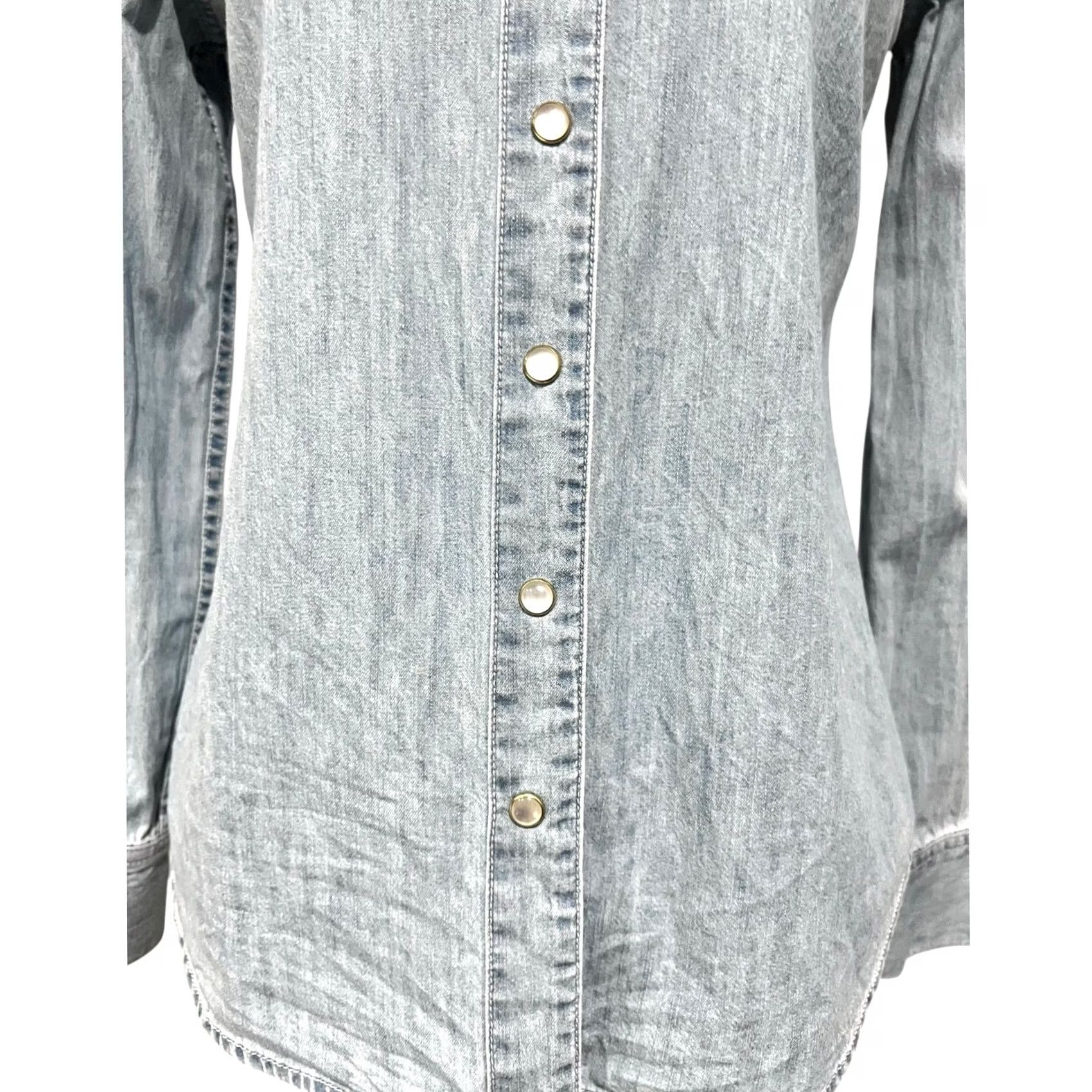 Vintage Draper James Women's Embellished Denim Top Pearl Snaps Blue 100% Cotton Size 2 Denim Blouse Casual Womens Blue Pearl Snaps 2 Size XS / US 0-2 / IT 36-38 - 7 Thumbnail