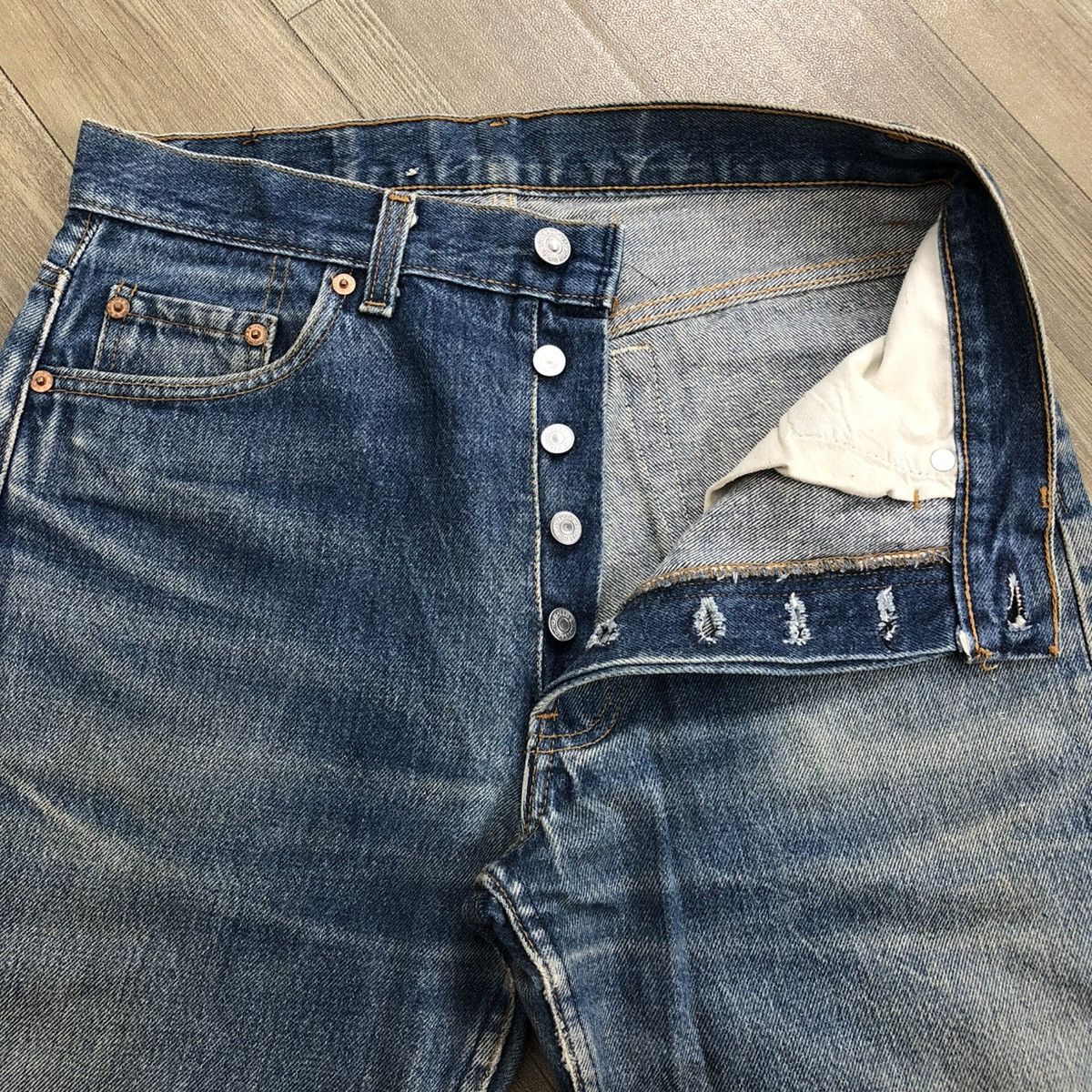 Levi's × Levi's Vintage Clothing × Vintage 🇺🇸 1990s Vintage Levis Strauss 501 #546 Faded Blue Jeans Size US 30 / EU 46 - 17 Thumbnail