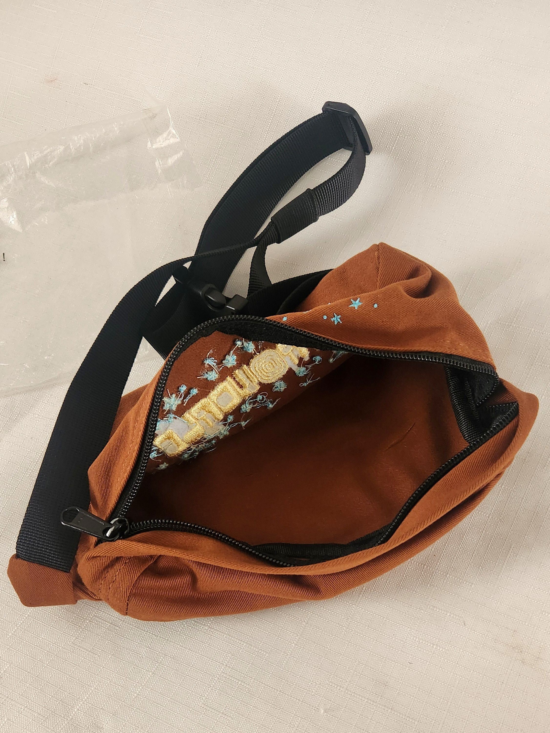Travis Scott Astroworld 2021 Light Brown Embroidered Fanny pack adjustabl Size ONE SIZE - 7 Thumbnail