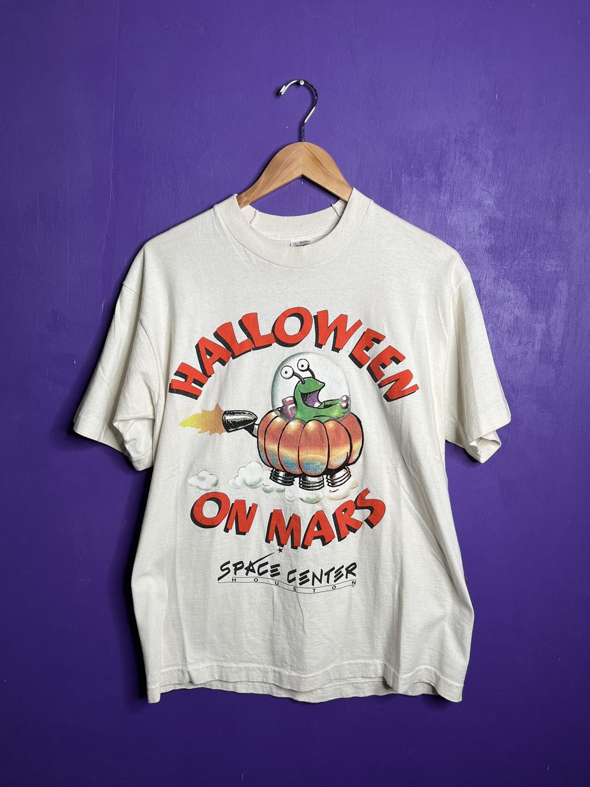 Vintage 90s Halloween on mars Houston space center t-shirt