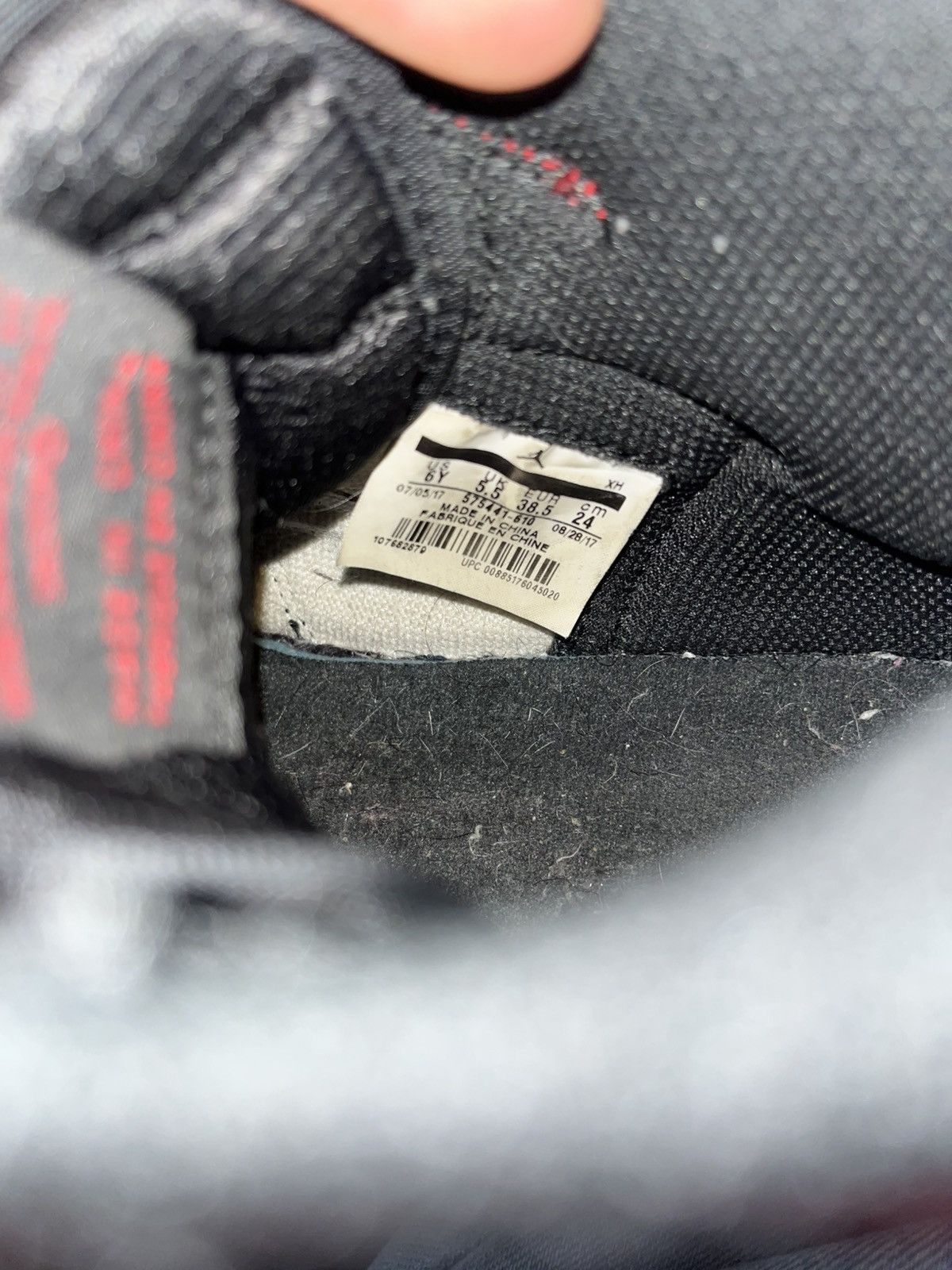 Nike Air Jordan 1 Bred Toe Size 6 Size US 6 / EU 39 - 11 Thumbnail