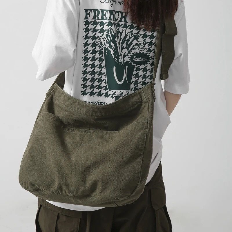 Japanese Brand Casual Canvas Crossbody Bag Size ONE SIZE - 1 Thumbnail