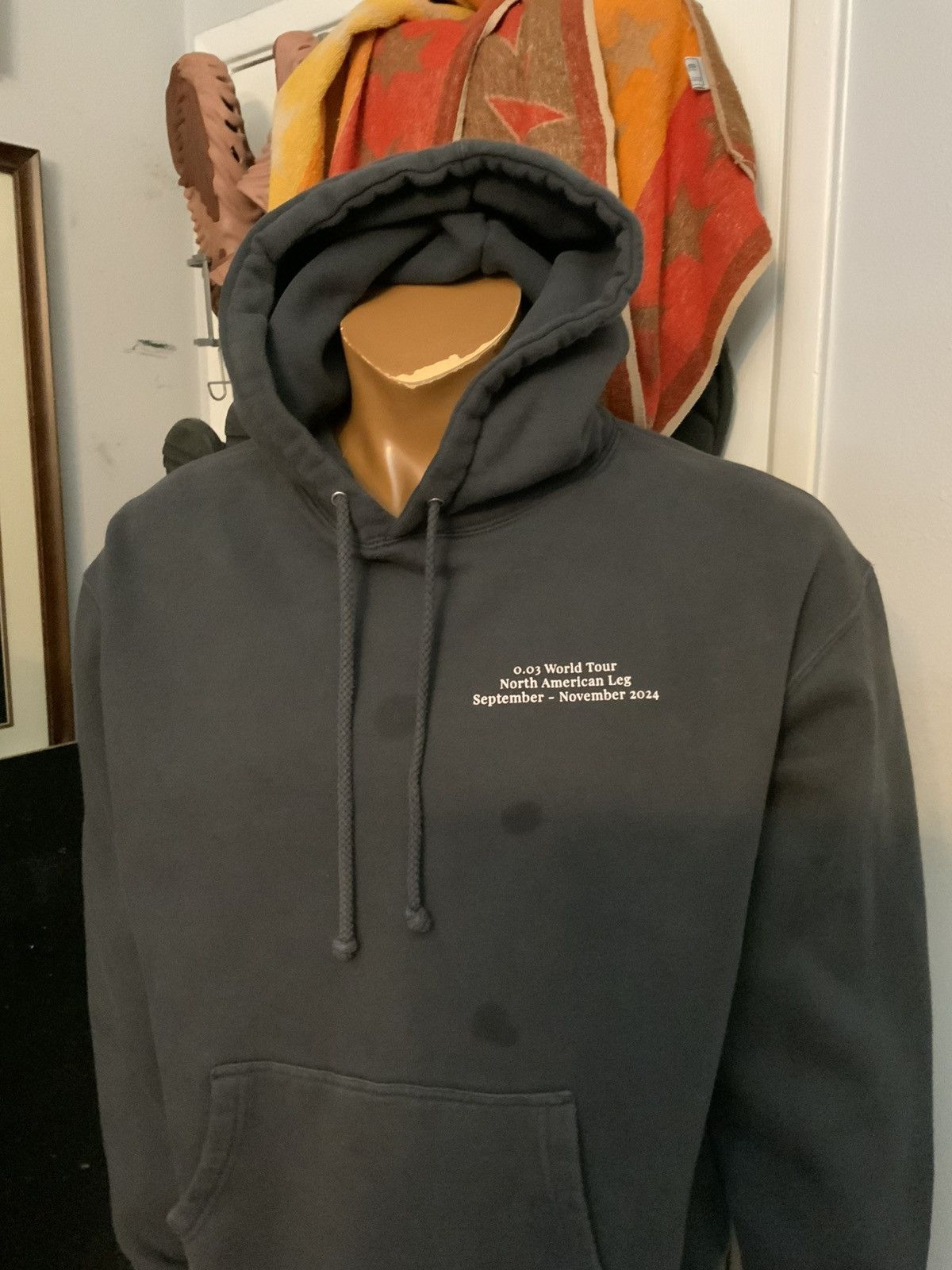 Other Wave To Earth Play With Earth 003 World Tour Official Hoodie Size US L / EU 52-54 / 3 - 14 Thumbnail