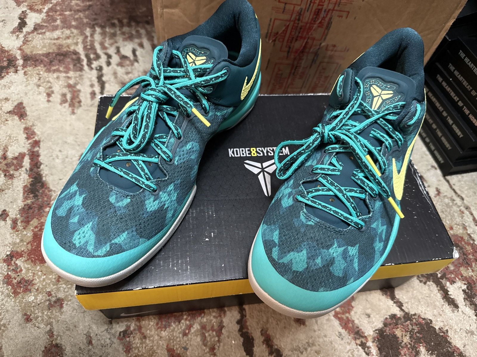Nike Nike Kobe 8+ Supernatural System+ NEW IN BOX!! Size US 12 / EU 45 - 2 Thumbnail