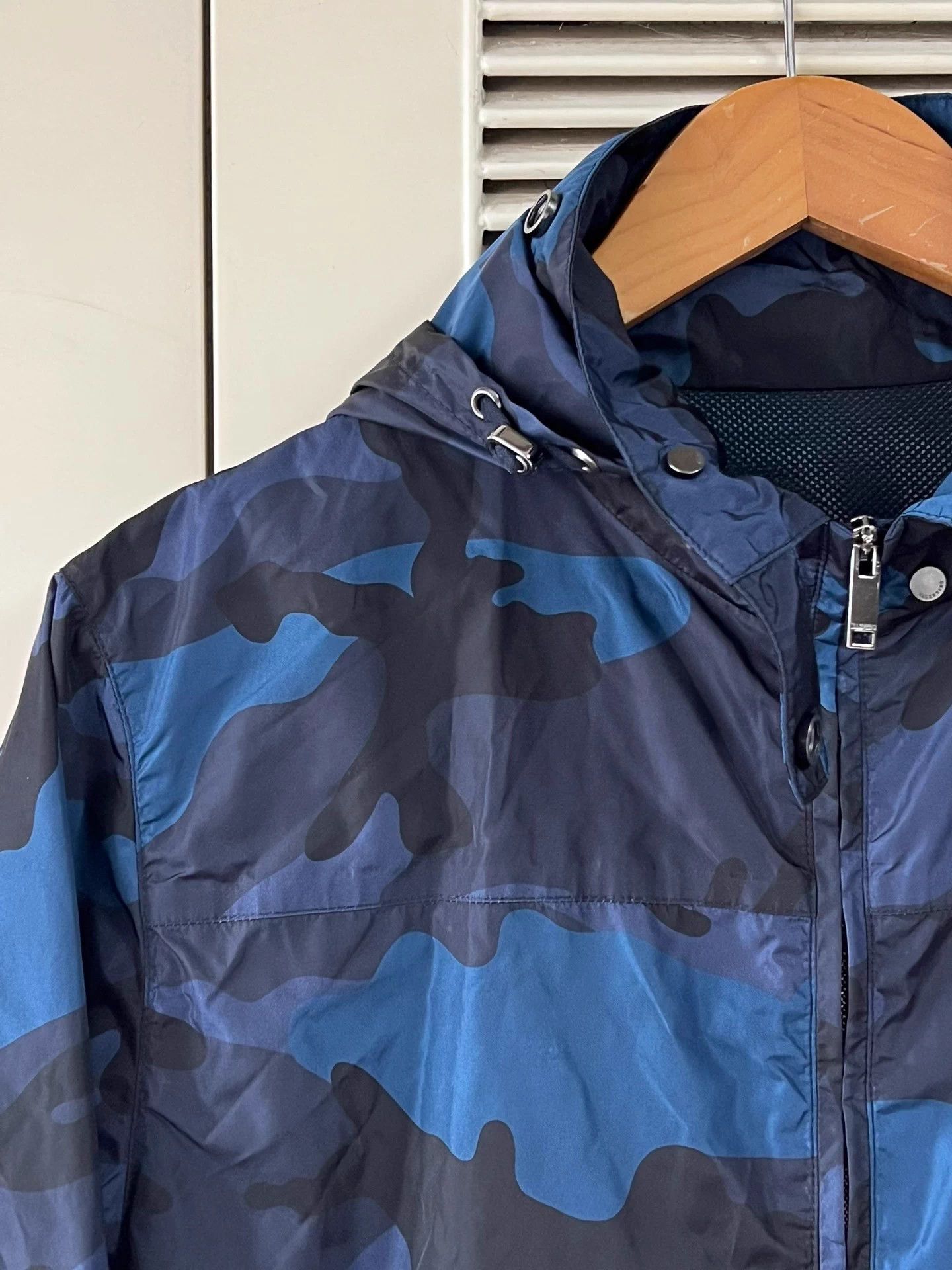 Valentino Valentino Men's Blue Camo Hooded Jacket 46 Size US S / EU 44-46 / 1 - 4 Thumbnail