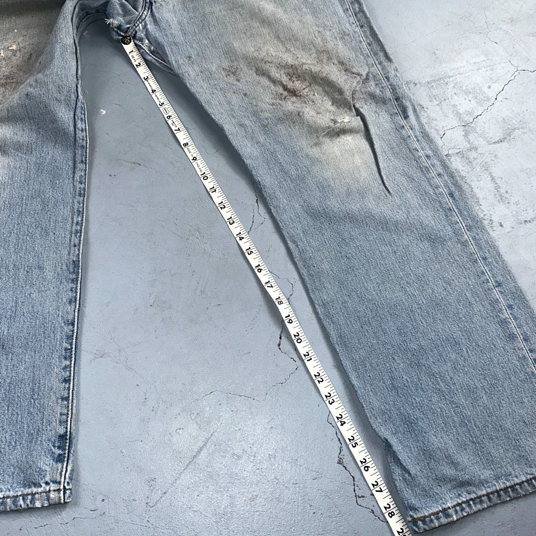 Levi's VINTAGE Levi's 501 Jeans 90s Light Wash Straight Leg Adult 40x30 Blue Mid Rise Mens Size US 40 / EU 56 - 6 Thumbnail