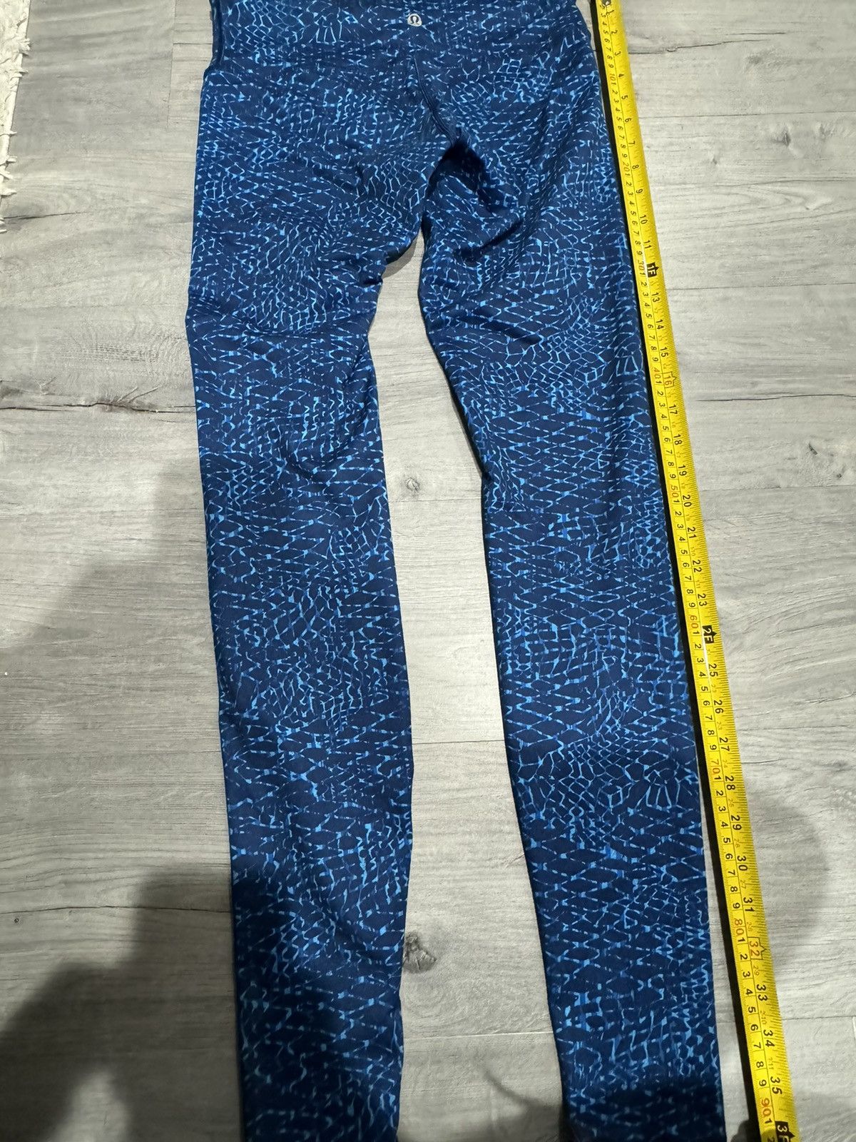 Lululemon Lululemon Wunder Under Pants Blue Samba Kayak Print Pull-On Size 28" / US 6 / IT 42 - 2 Thumbnail