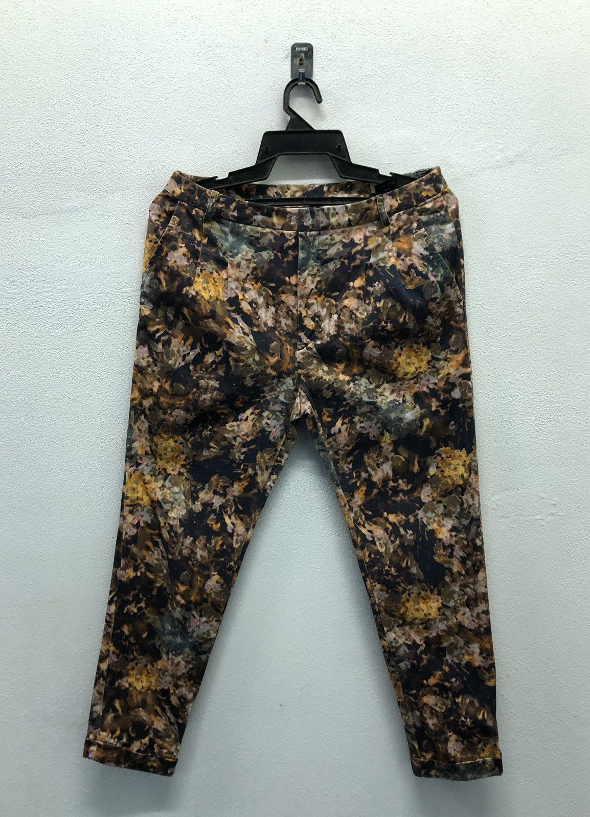 Journal Standard Journal Standard L'essage Floral Tapered Pants Made in Japan Size 30" / US 8 / IT 44 - 1 Thumbnail