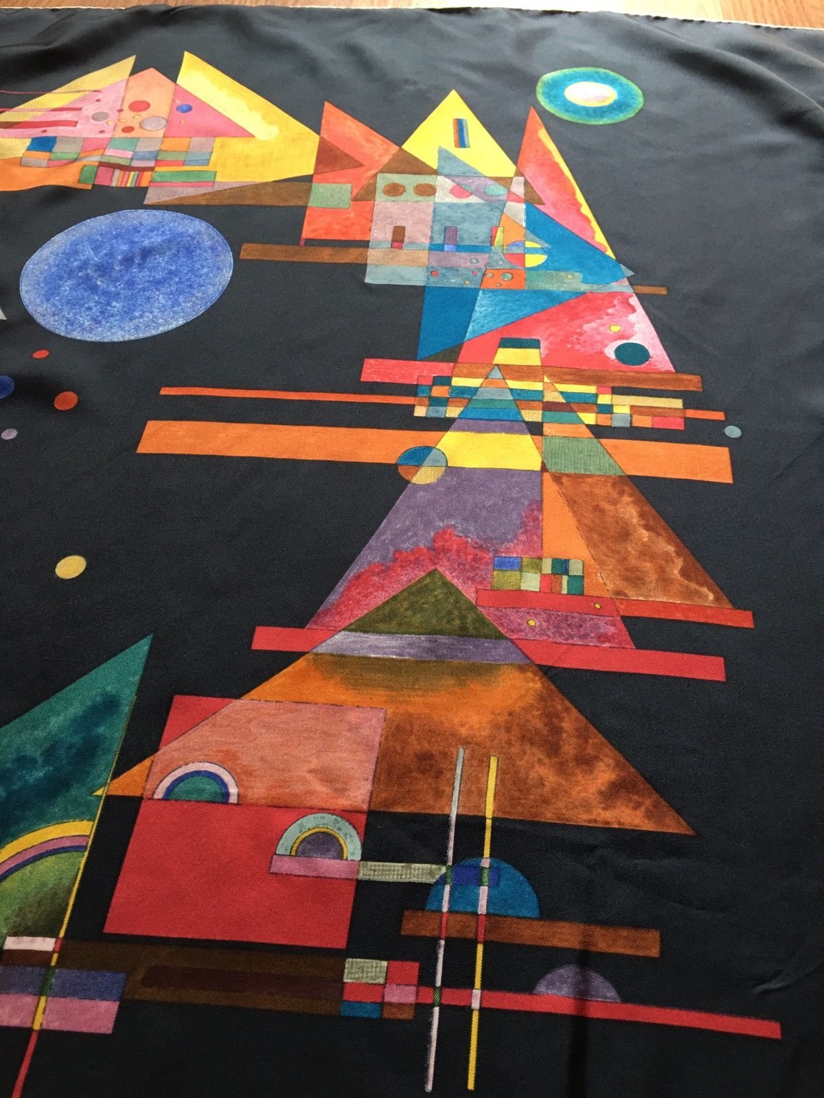 Vintage Spitzen Im Bogen Wassily Kandinsky Silk Scarf 1982 Vintage Size ONE SIZE - 7 Thumbnail