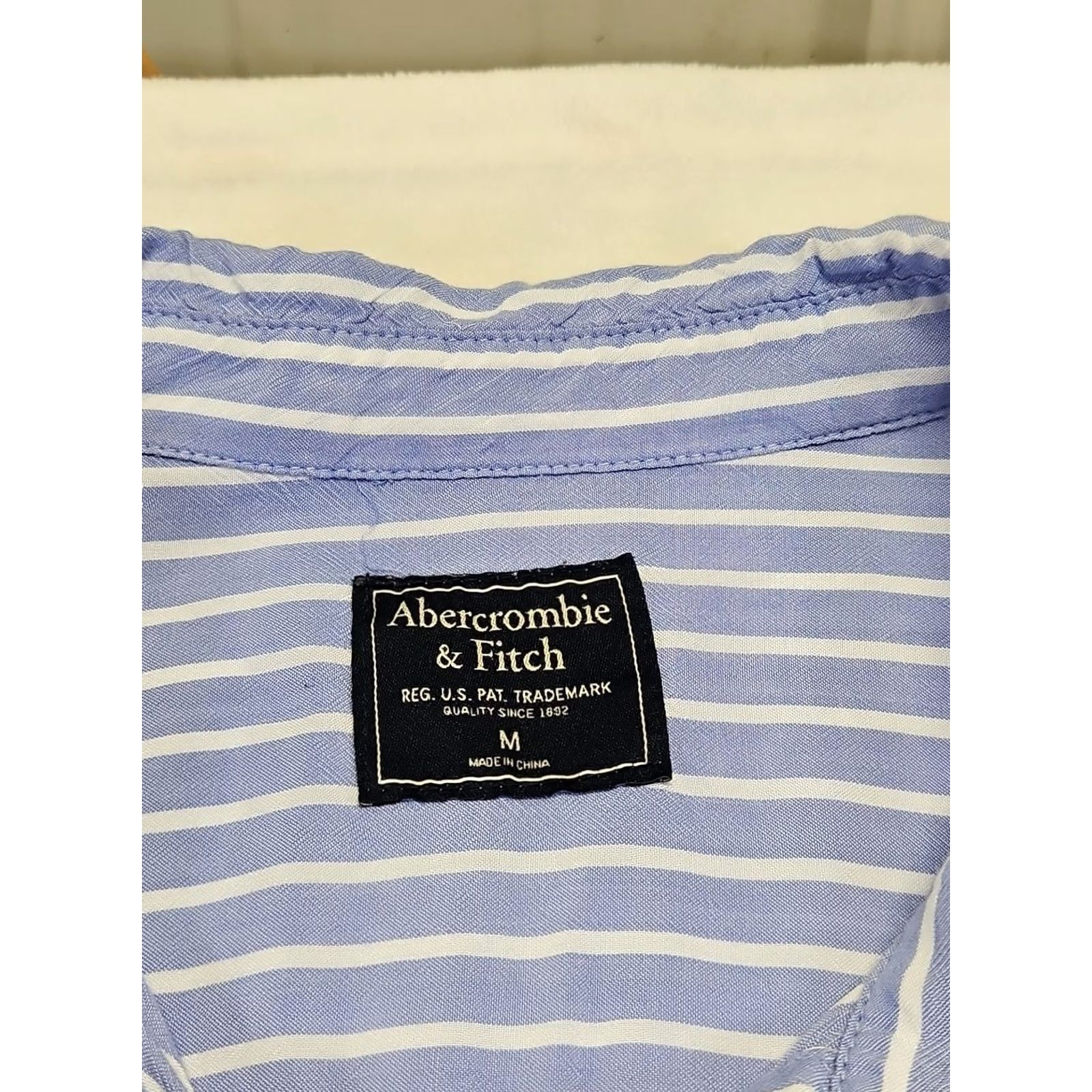 Abercrombie & Fitch Abercrombie & Fitch Button-Down Shirt Mens M Long Sleeve Blue White Stripe Cotton Woven Button-Up Regular Fit Size US M / EU 48-50 / 2 - 4 Thumbnail