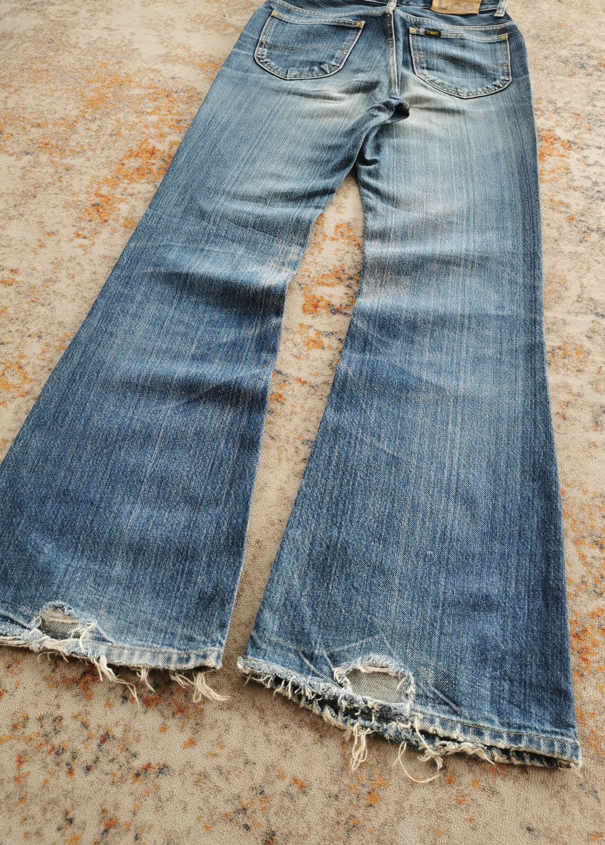 Lee VINTAGE LEE FLARE DISTRESSED JEANS BOOTCUT FADED PANTS Size US 26 / EU 42 - 4 Thumbnail