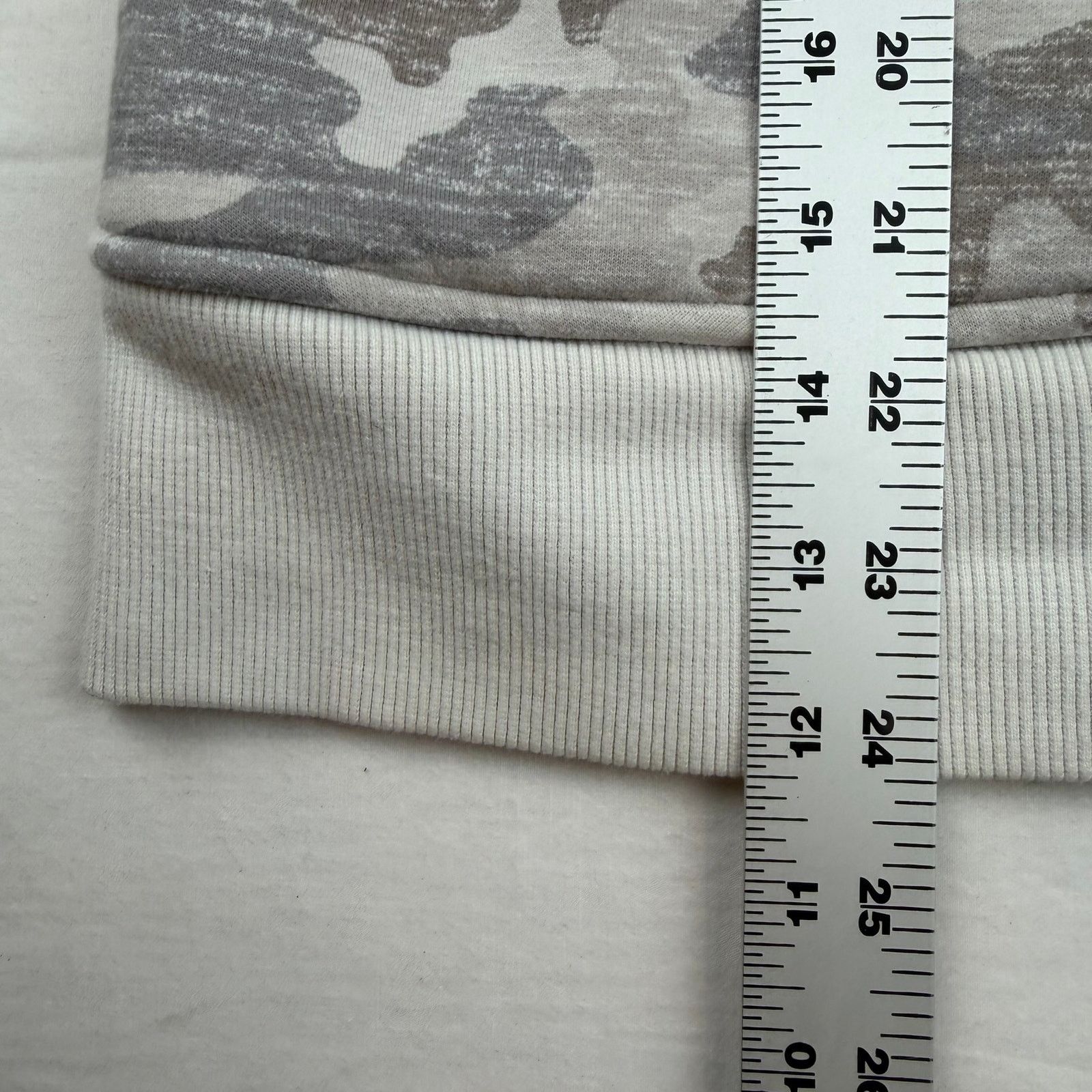 Athleta Athleta Camo Zip Hoodie Small Gray White Size S / US 4 / IT 40 - 4 Thumbnail