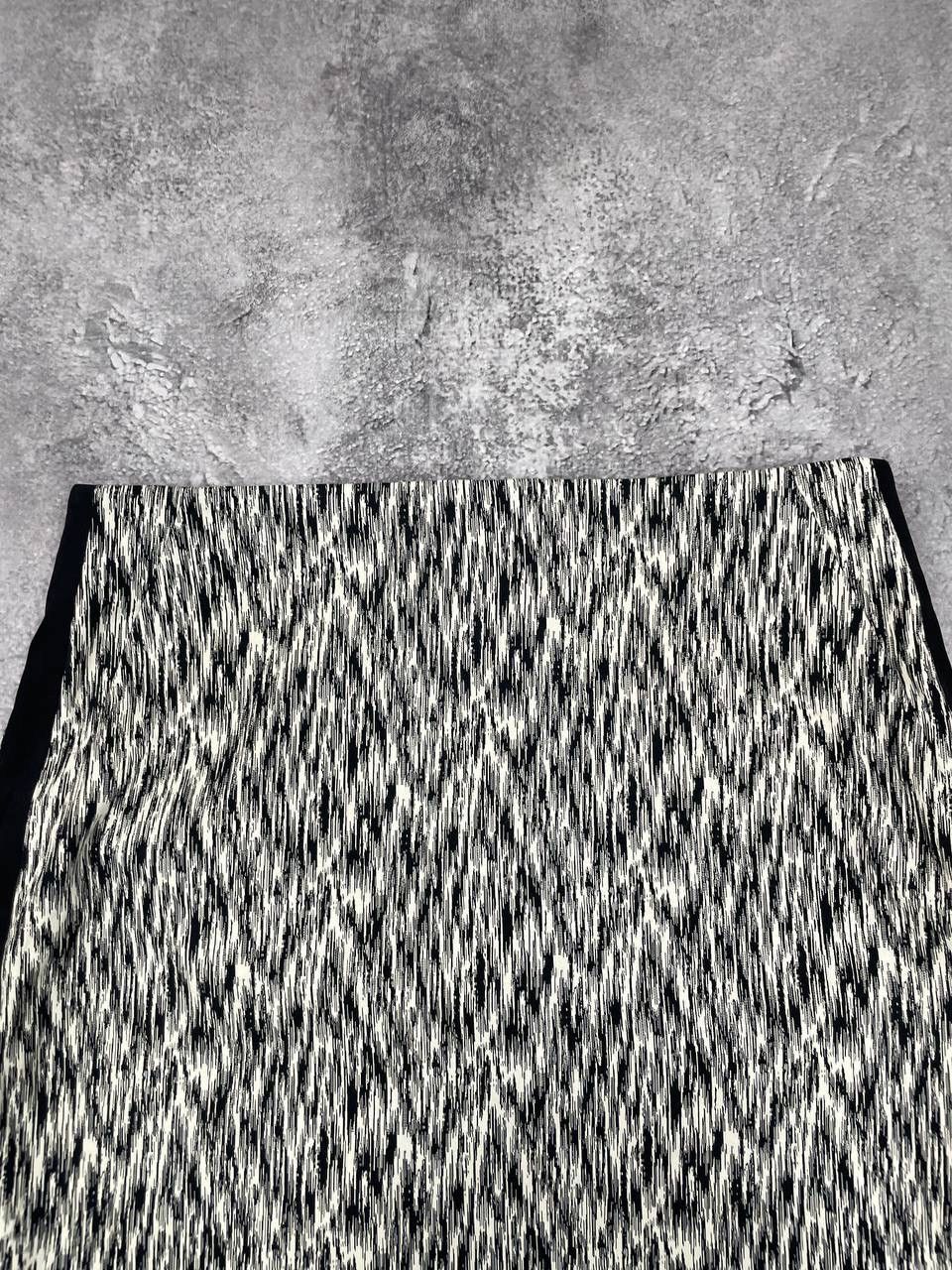 Sandro Sandro Women Pattern Mini Skirt Black White Size Small Size 28" / US 6 / IT 42 - 2 Thumbnail