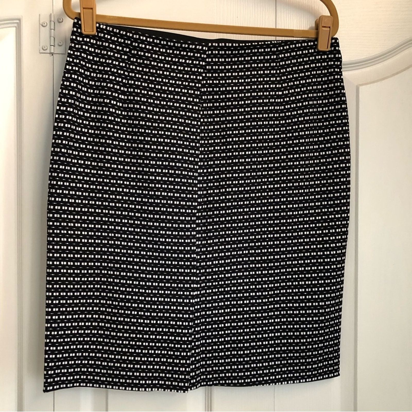Anne Klein Anne Klein black and white pattern skirt 10 Size 32" / US 10 / IT 46 - 3 Thumbnail