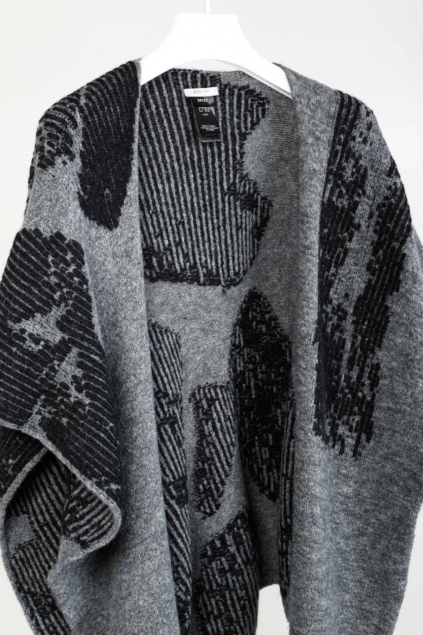 Other Crea Concept AW/19 Abstract-Embroidery Knit Shawl Size ONE SIZE - 3 Thumbnail