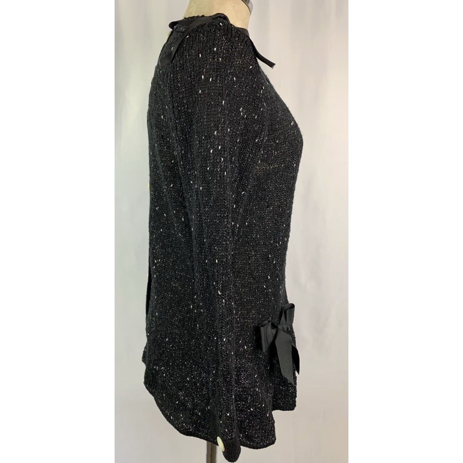 Vintage VINTAGE Large Elaris Women's Black Nubby Sweater Scalloped Hem Grosgrain Ribbon Detail 100% Rayon Made in USA Womens L Black Sweater 90s Event Size L / US 10 / IT 46 - 7 Thumbnail