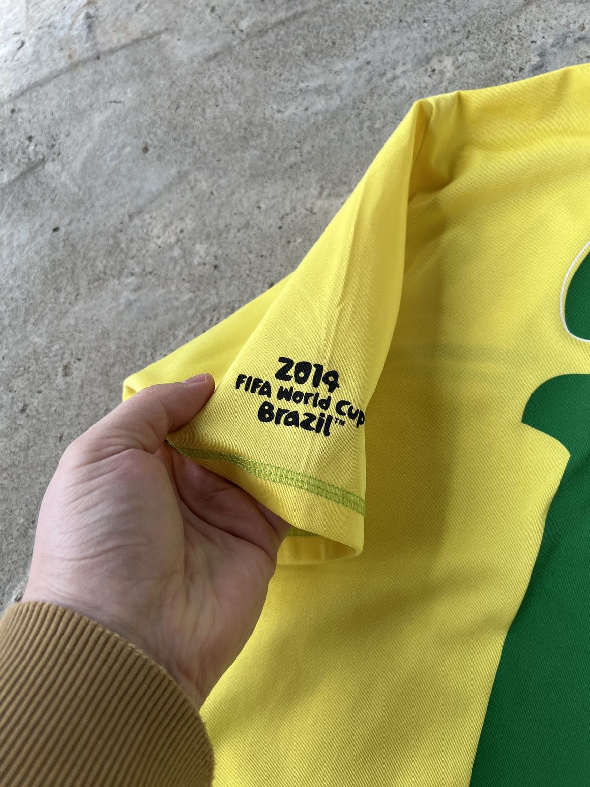 Other Brasil FIFA World Cup 2014 Football Jersey Size US XL / EU 56 / 4 - 3 Thumbnail