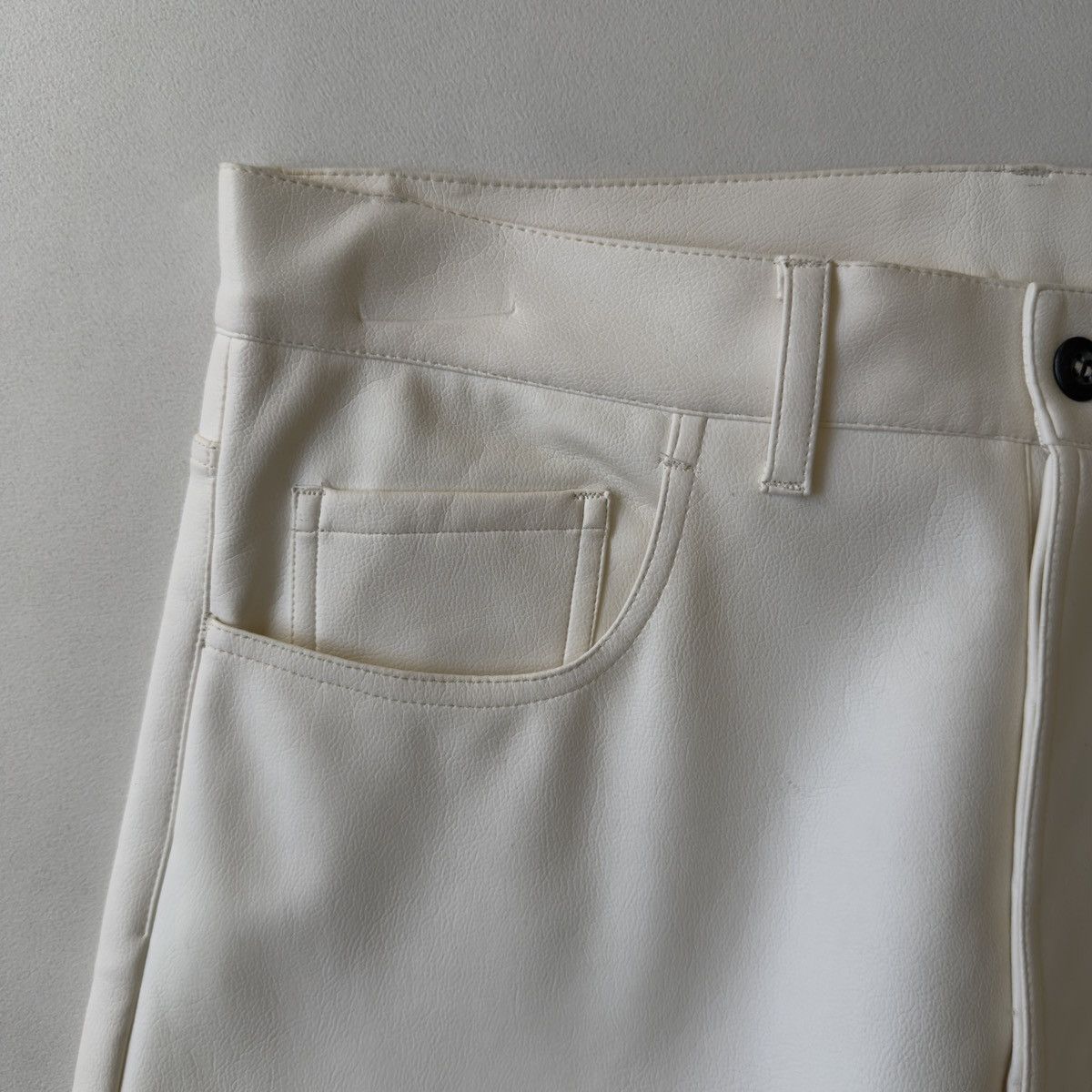 Helmut Lang 1980s Sample White Vegan Leather Pants Size US 30 / EU 46 - 9 Thumbnail