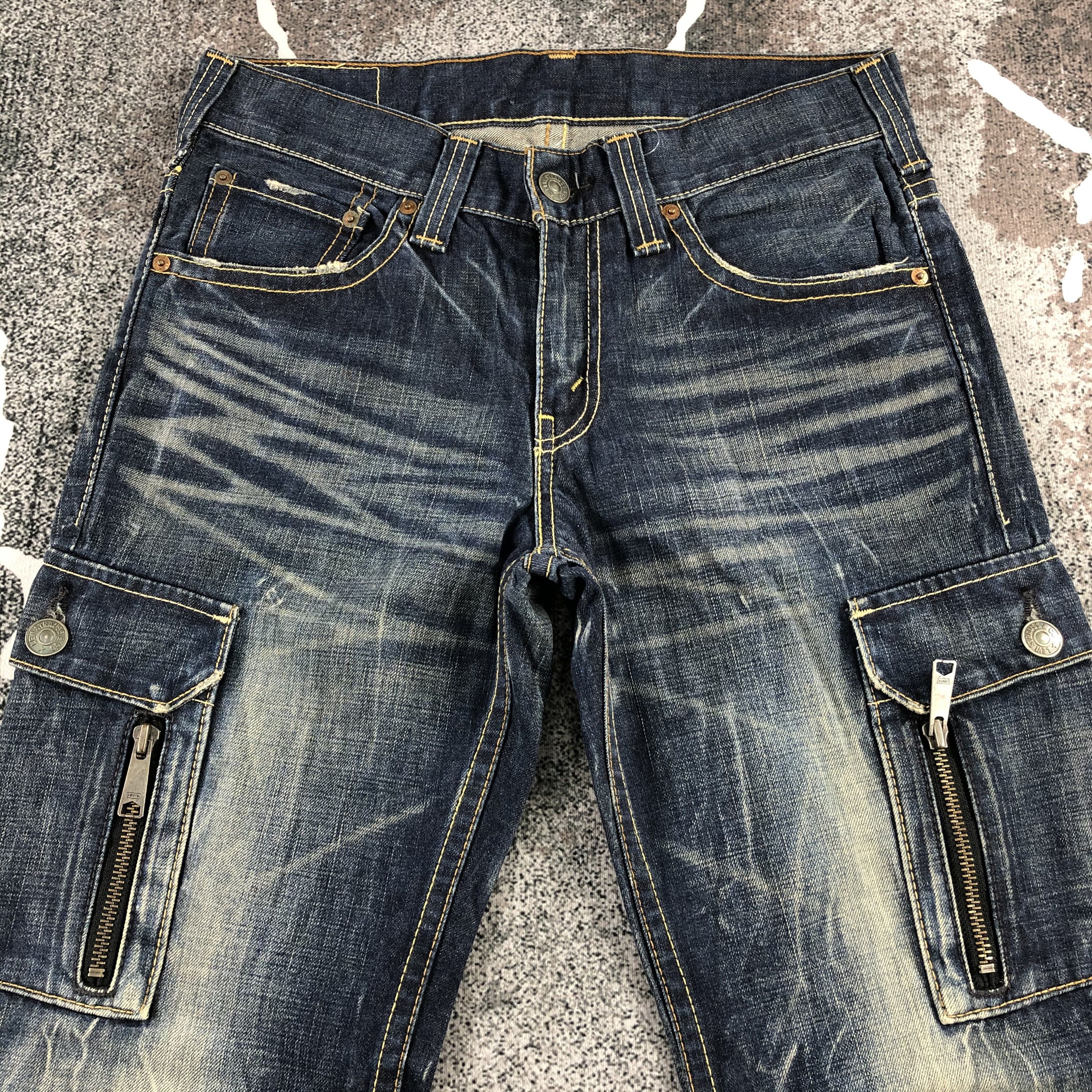 Levi's Vintage Levis 708 Cargo Jeans Multi Pocket Denim KJ827 Size US 32 / EU 48 - 3 Thumbnail