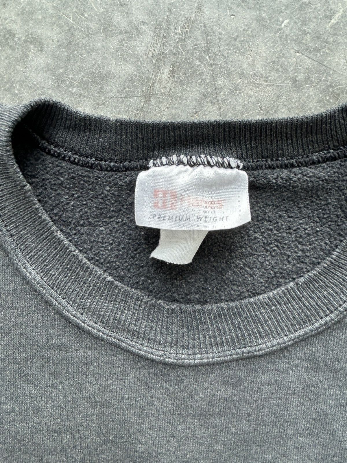 Hanes Vintage 90s Faded Black Sweatshirt Boxy Fit Size US L / EU 52-54 / 3 - 2 Thumbnail