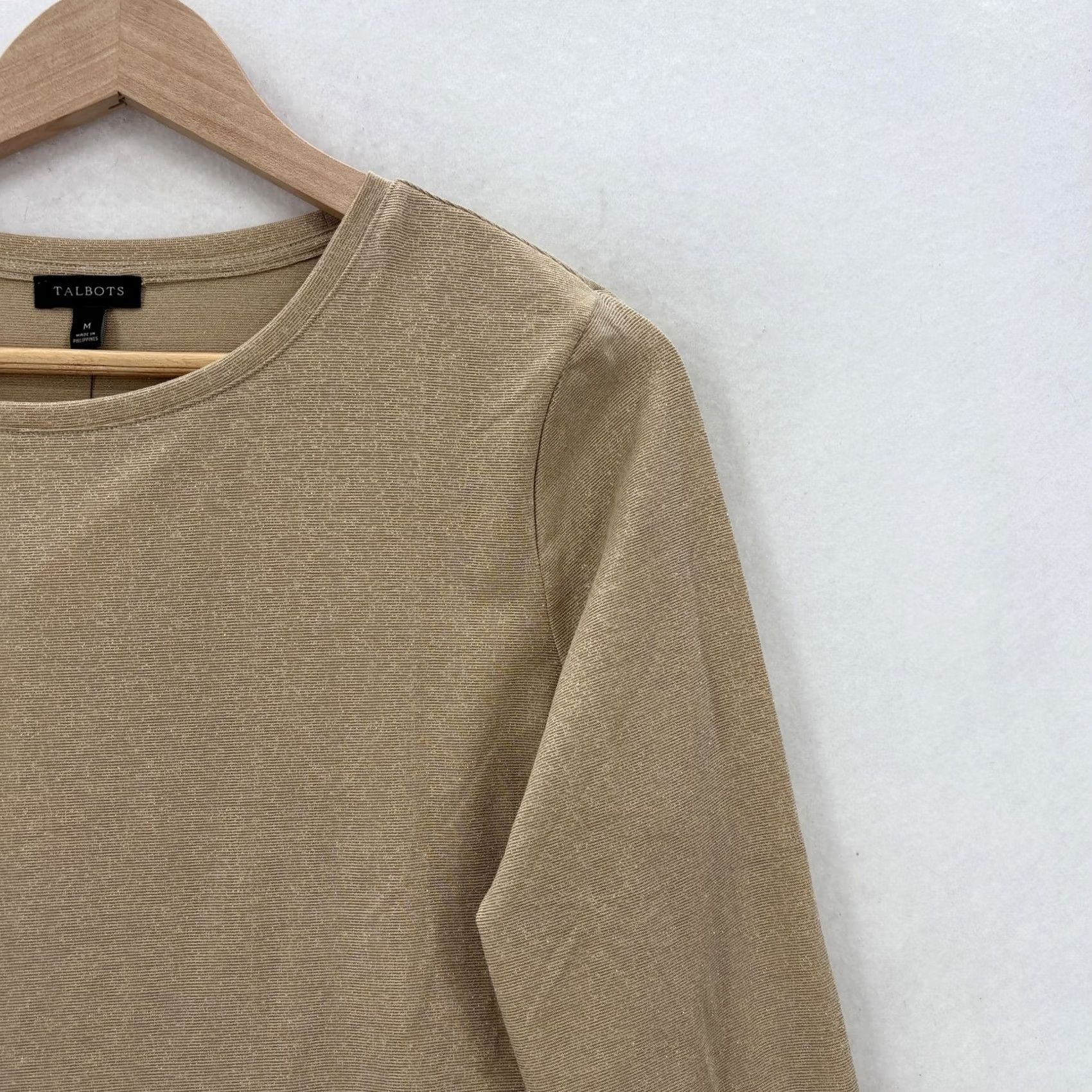 Talbots Talbots Gold Metallic Knit Shirt Womens Medium Long Sleeve Casual Crew Neck Sparkle Top Size M / US 6-8 / IT 42-44 - 2 Thumbnail