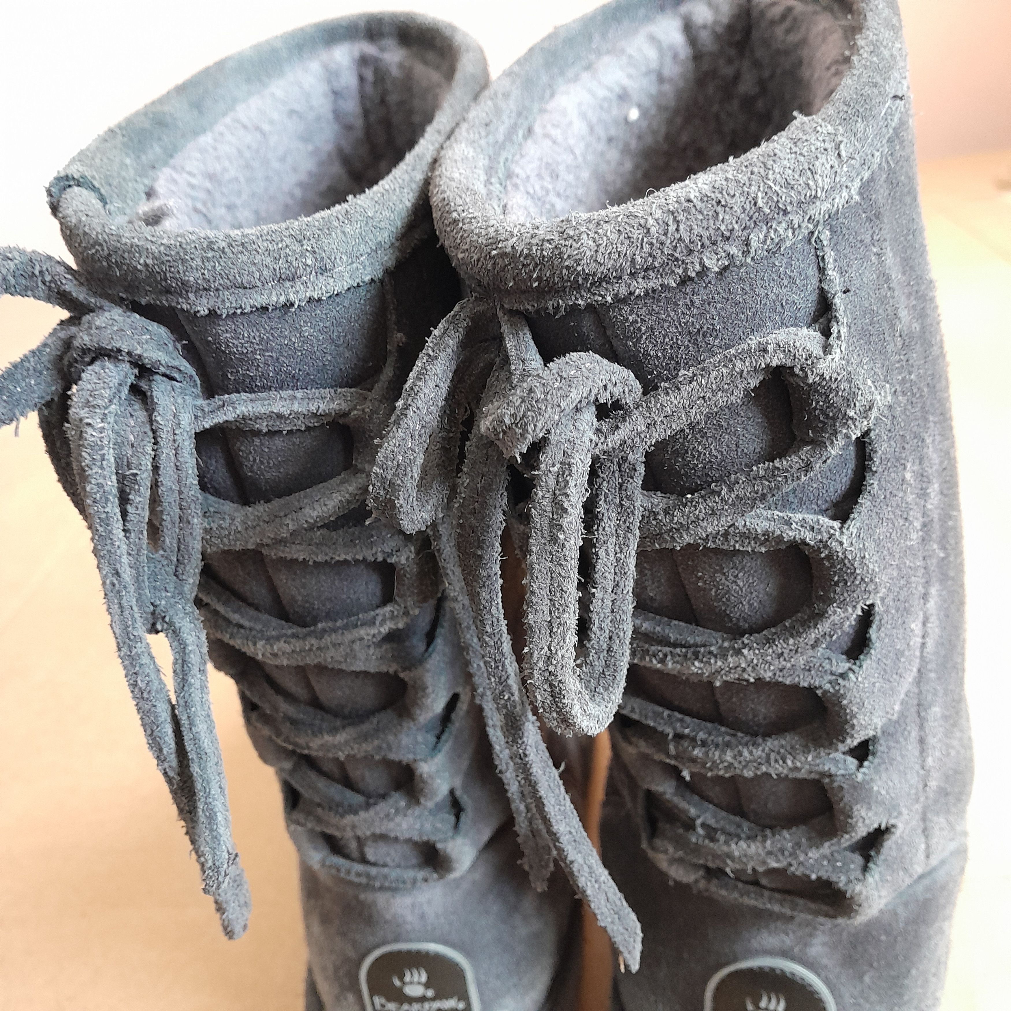 Other Bearpaw Elle Short Grey Women's Winter Boots Size 8 Size US 8 / IT 38 - 7 Thumbnail