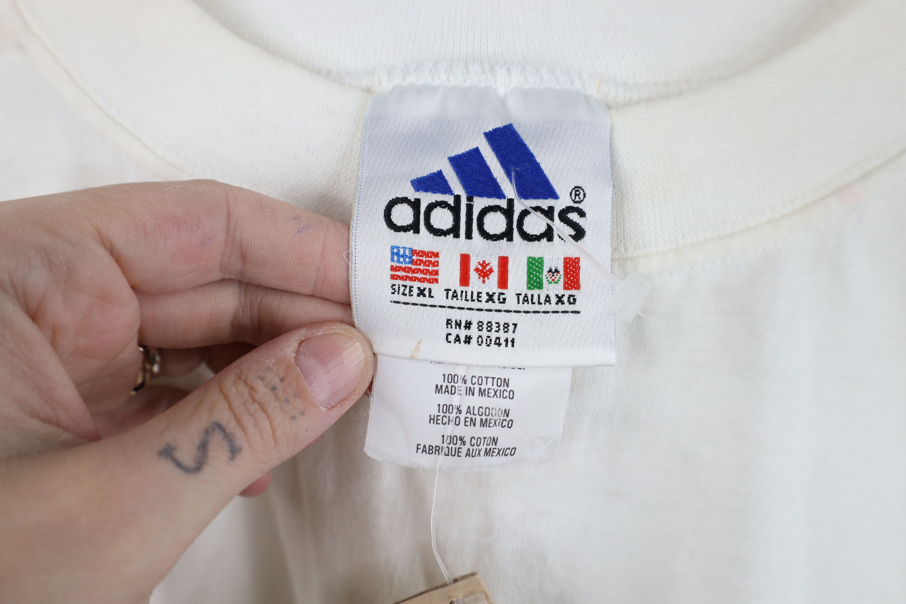 Adidas Deadstock Vintage 90s Adidas Long Sleeve T-Shirt White Size US XL / EU 56 / 4 - 5 Thumbnail