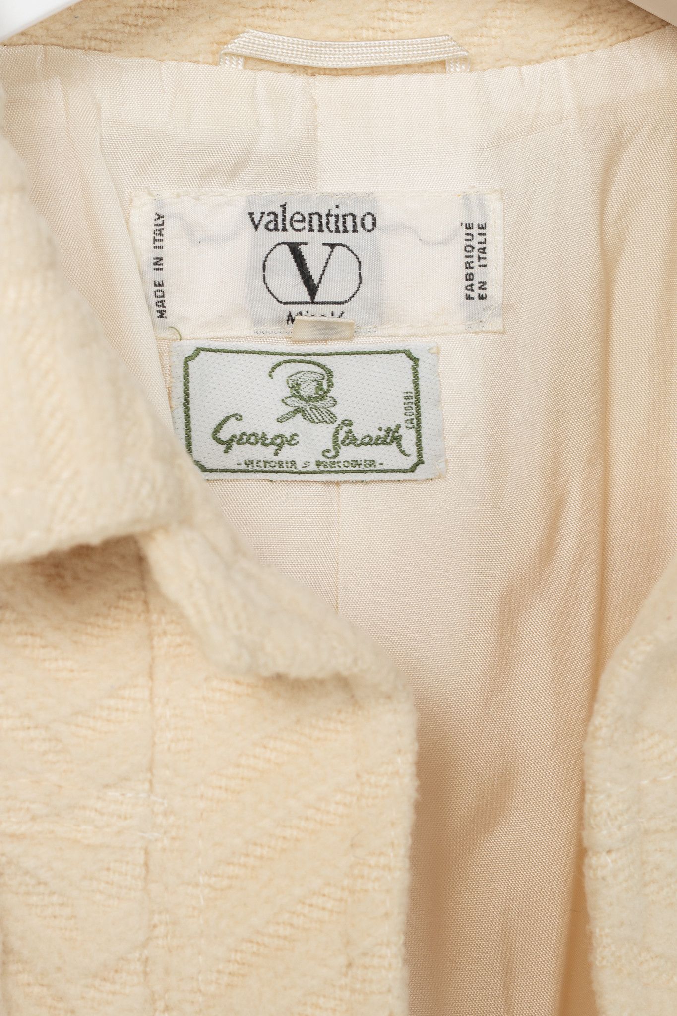 Valentino Valentino Miss V 90's Vintage Cream Chevron-Wool Coat Size S / US 4 / IT 40 - 4 Thumbnail
