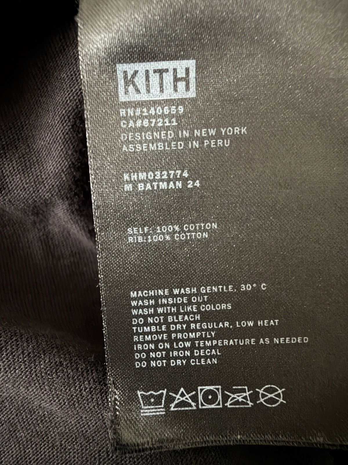 Kith KITH x BATMAN THE JOKER TEE SIZE XS Size US XS / EU 42 / 0 - 6 Thumbnail