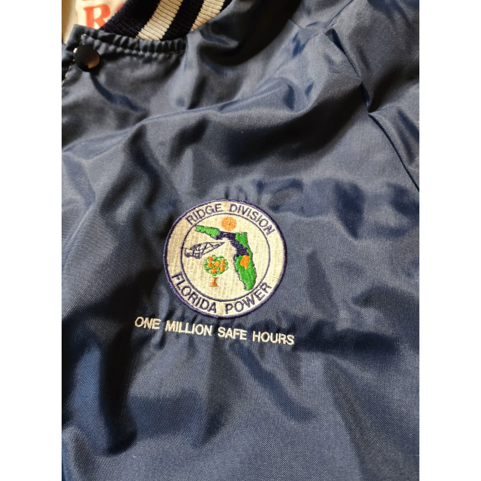 Vintage VINTAGE 80s Robby Sportswear Florida Power Construction 1M Safe Hours Nylon Jacket XL Blue Mens Bomber Jacket 80s Workwear Size US XL / EU 56 / 4 - 2 Thumbnail
