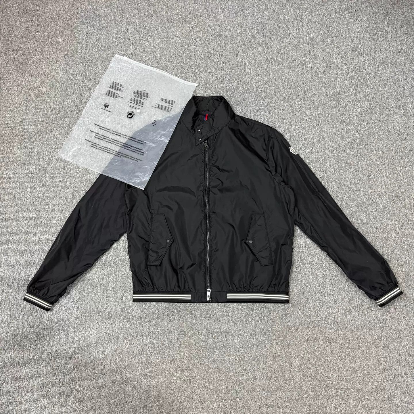 Moncler Moncler Black Nylon Arm Logo Jacket 2 Mint Size US M / EU 48-50 / 2 - 1 Thumbnail