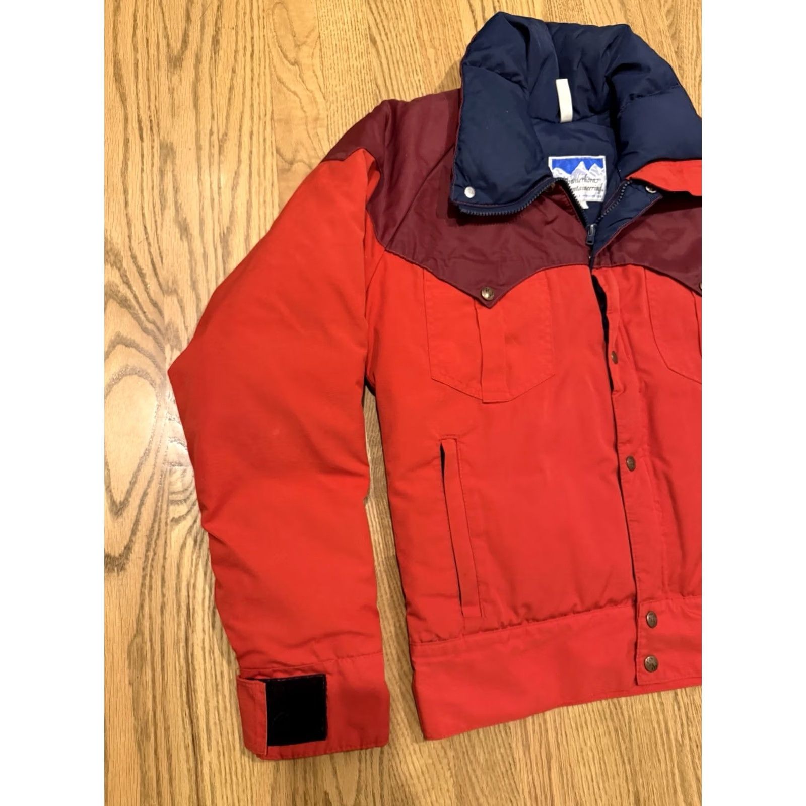 Vintage VINTAGE Powderhorn Mountaineering Down Puffer Jacket Mens Size S Red Ski Puffer Jacket Stand-Up Collar Weathergear Full Zip Pockets 80s 90s Mens Size US S / EU 44-46 / 1 - 3 Thumbnail