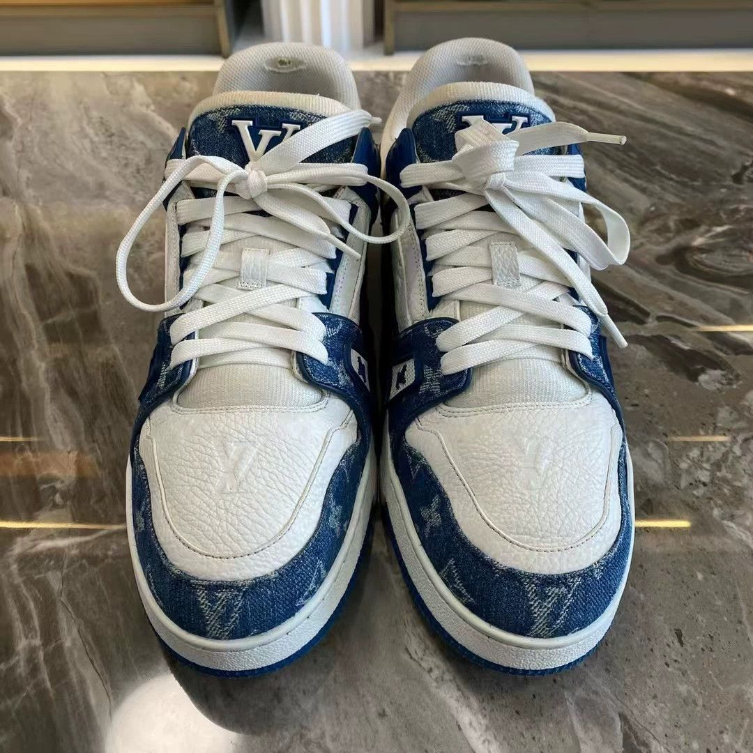 Louis Vuitton LOUIS VUITTON Trainer, white and blue Size US 10 / EU 43 - 1 Thumbnail