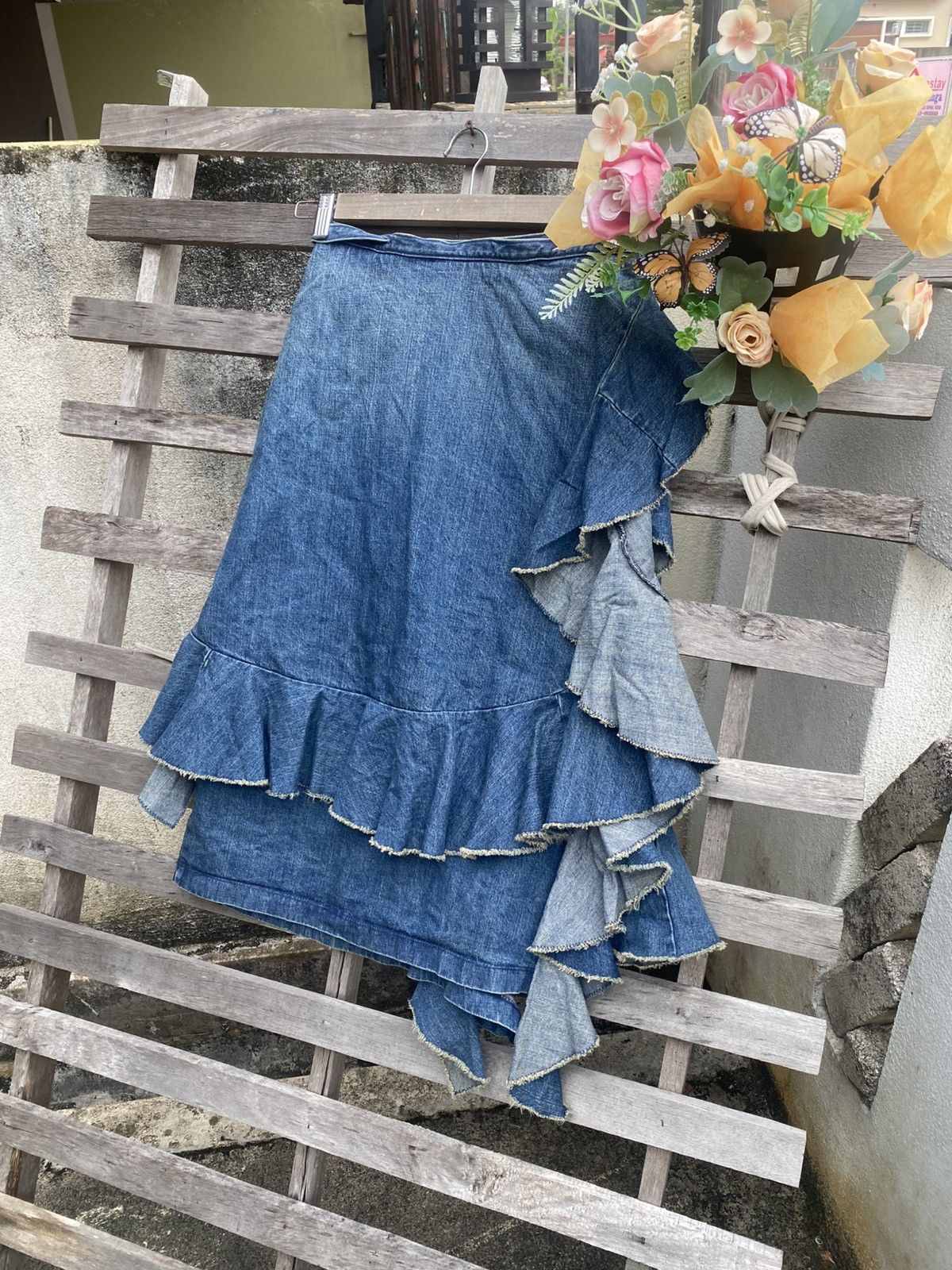 If Six Was Nine Jw Anderson x Uniqlo denim midi skirt Size 27" / US 4 / IT 40 - 7 Thumbnail