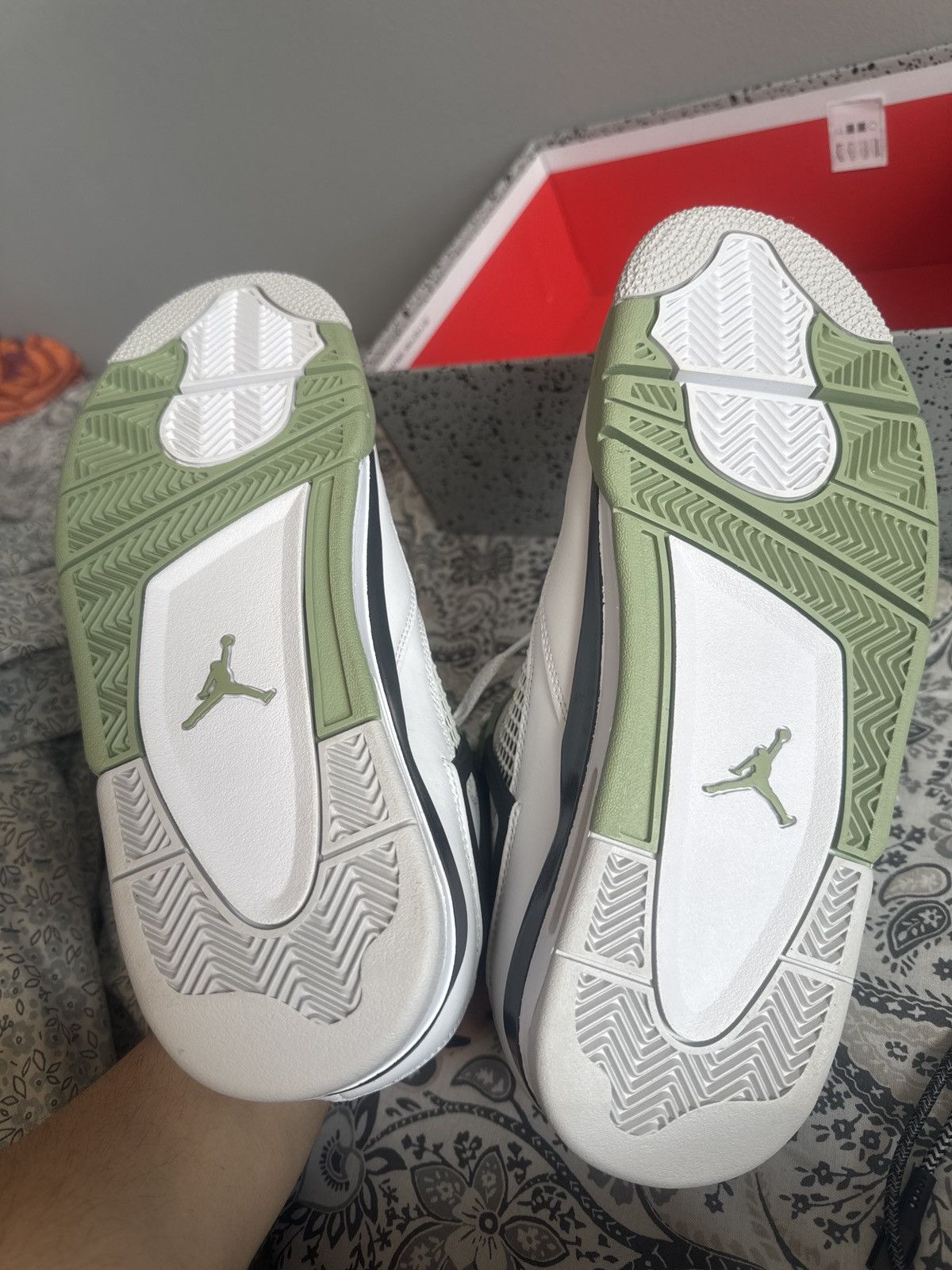 Jordan Brand Air Jordan 4 Seafoam 10W 9US Size US 9 / EU 42 - 5 Thumbnail