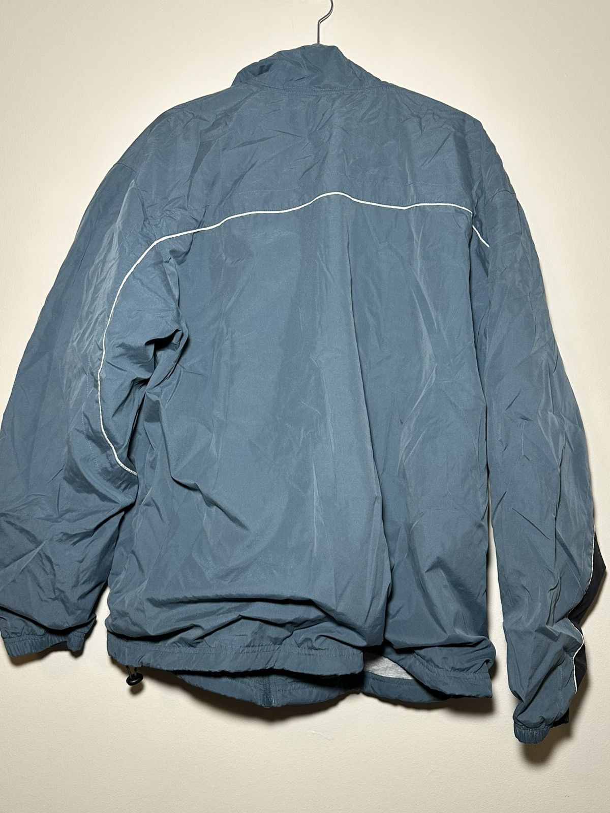 Reebok Vintage Reebok Blue Windbreaker Jacket with White Stripes Size US XL / EU 56 / 4 - 6 Thumbnail