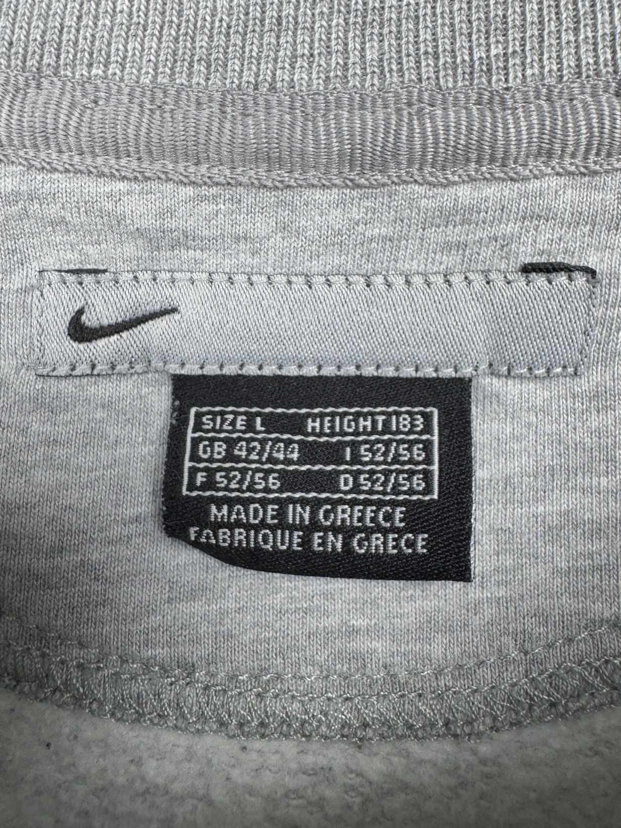 Nike Nike vintage y2k grey basic small logo swoosh sweatshirt Size US L / EU 52-54 / 3 - 8 Thumbnail