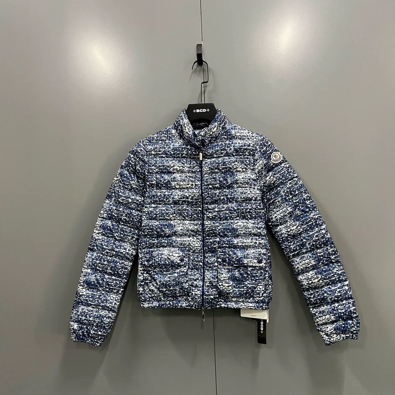 Moncler Moncler Tie-Dye Logo Down Jacket Size XS / US 0-2 / IT 36-38 - 1 Thumbnail