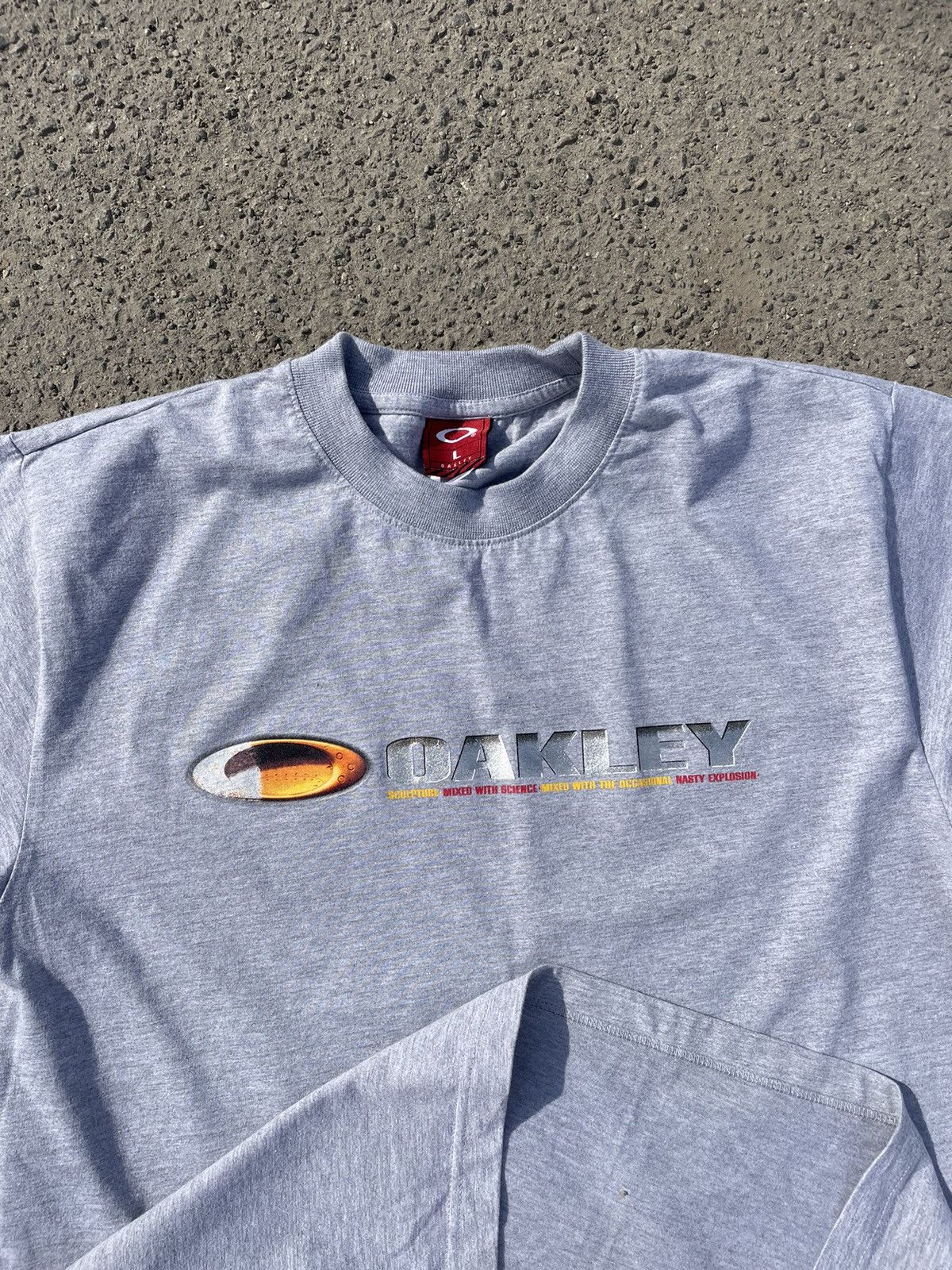 Oakley Oakley Software 2000’s Graphic T-shirt L Mens Size US L / EU 52-54 / 3 - 3 Thumbnail