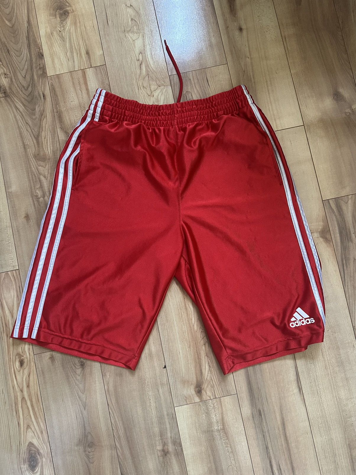 Adidas red adidas shorts Size US 32 / EU 48 - 1 Thumbnail